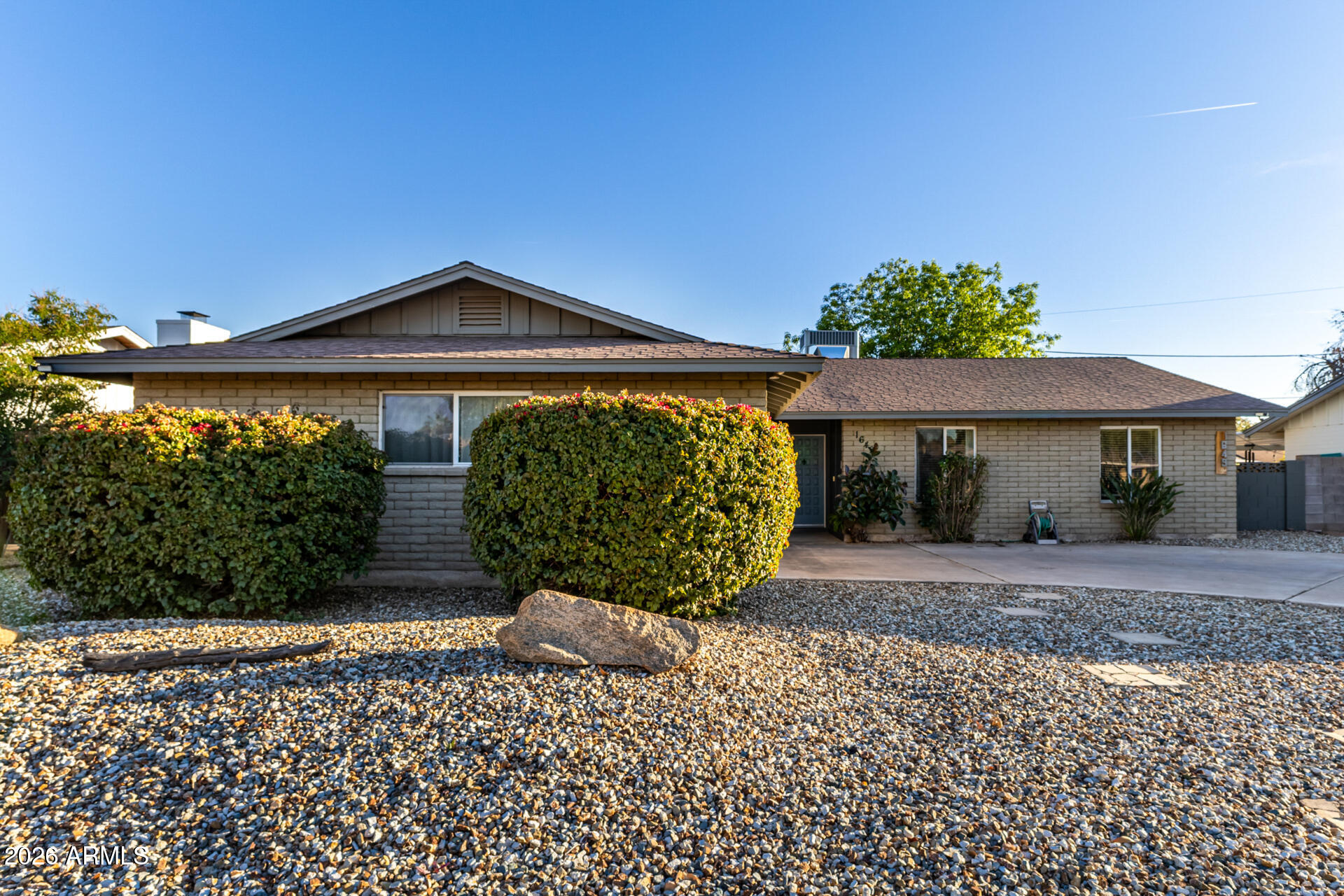 1649 W ROYAL PALM Road