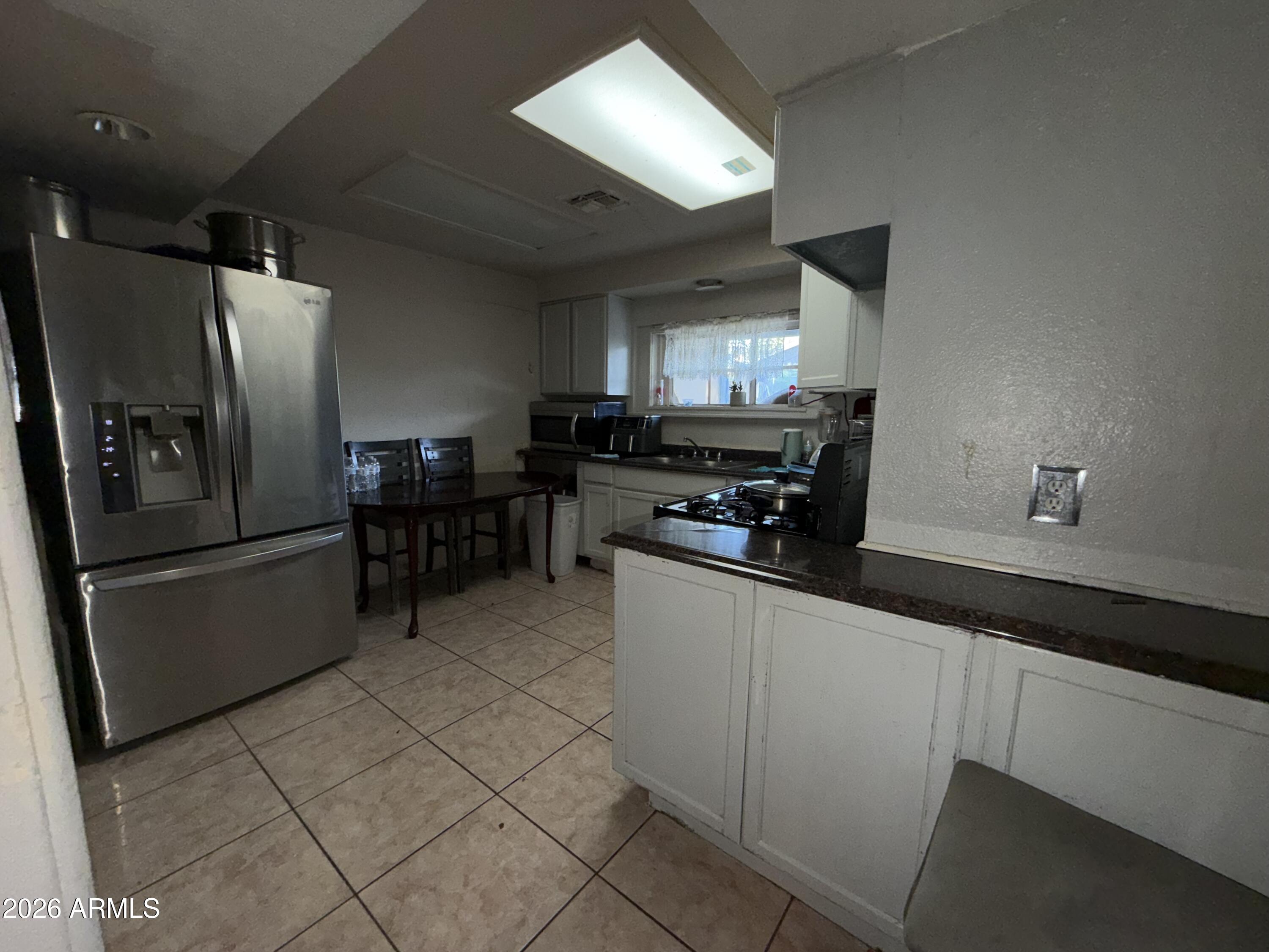 6019 W ORANGEWOOD Avenue