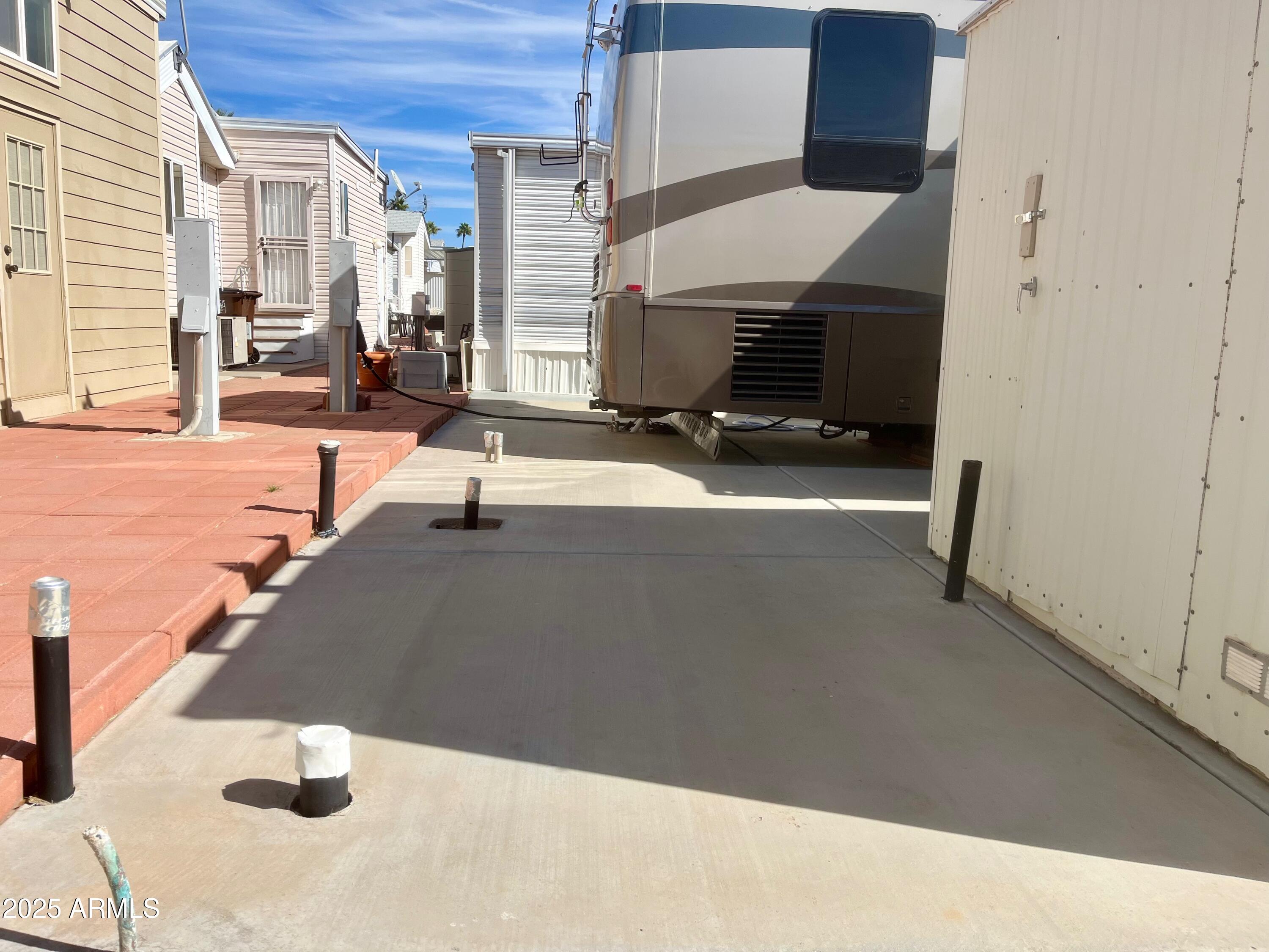 837 AQUAMARINE Drive 837