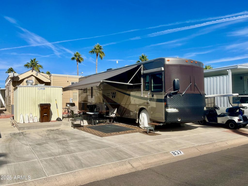 Photo of 837 Aquamarine Drive #837, Apache Junction, AZ 85119 (MLS # 6818121)
