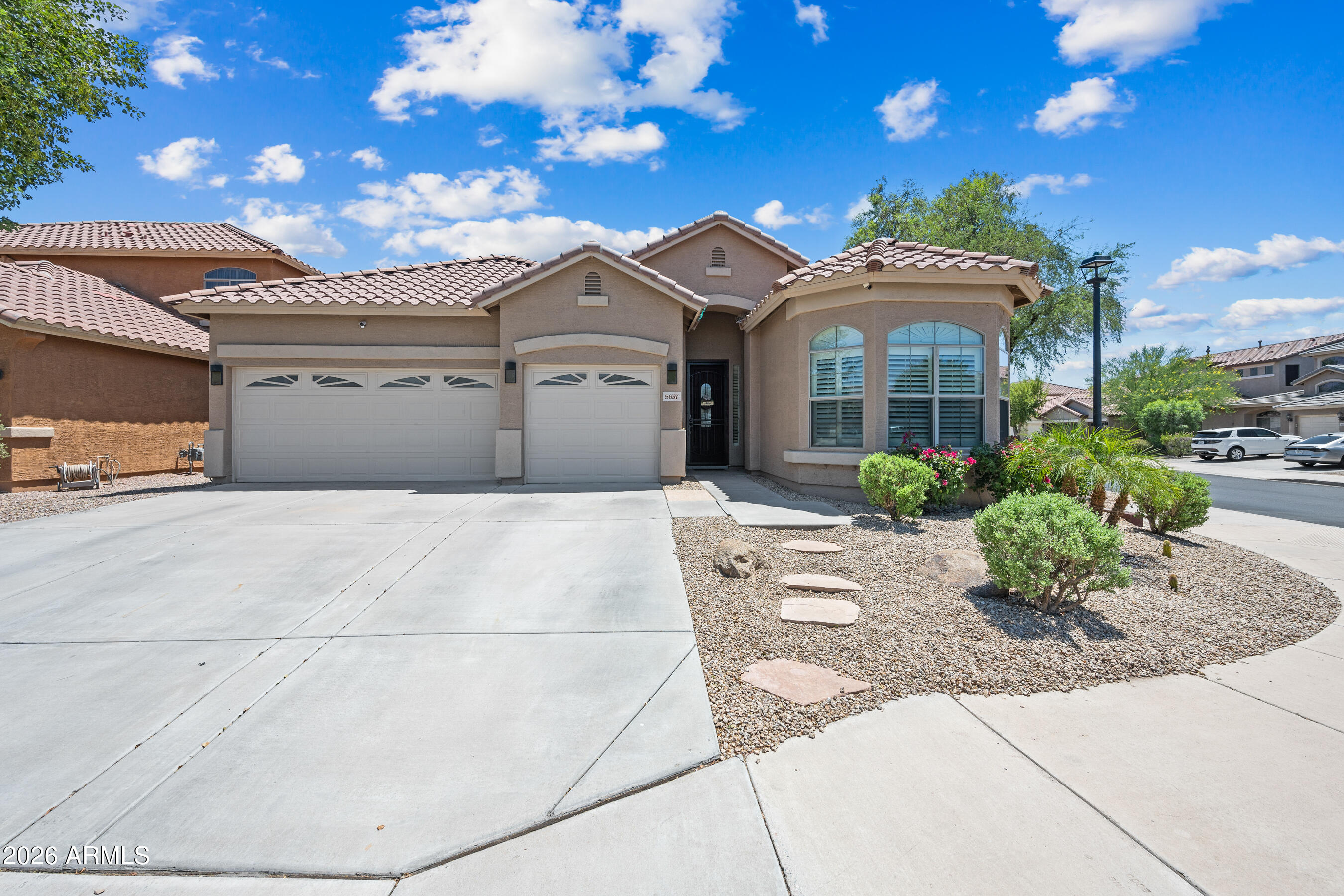 5637 W Carson Road