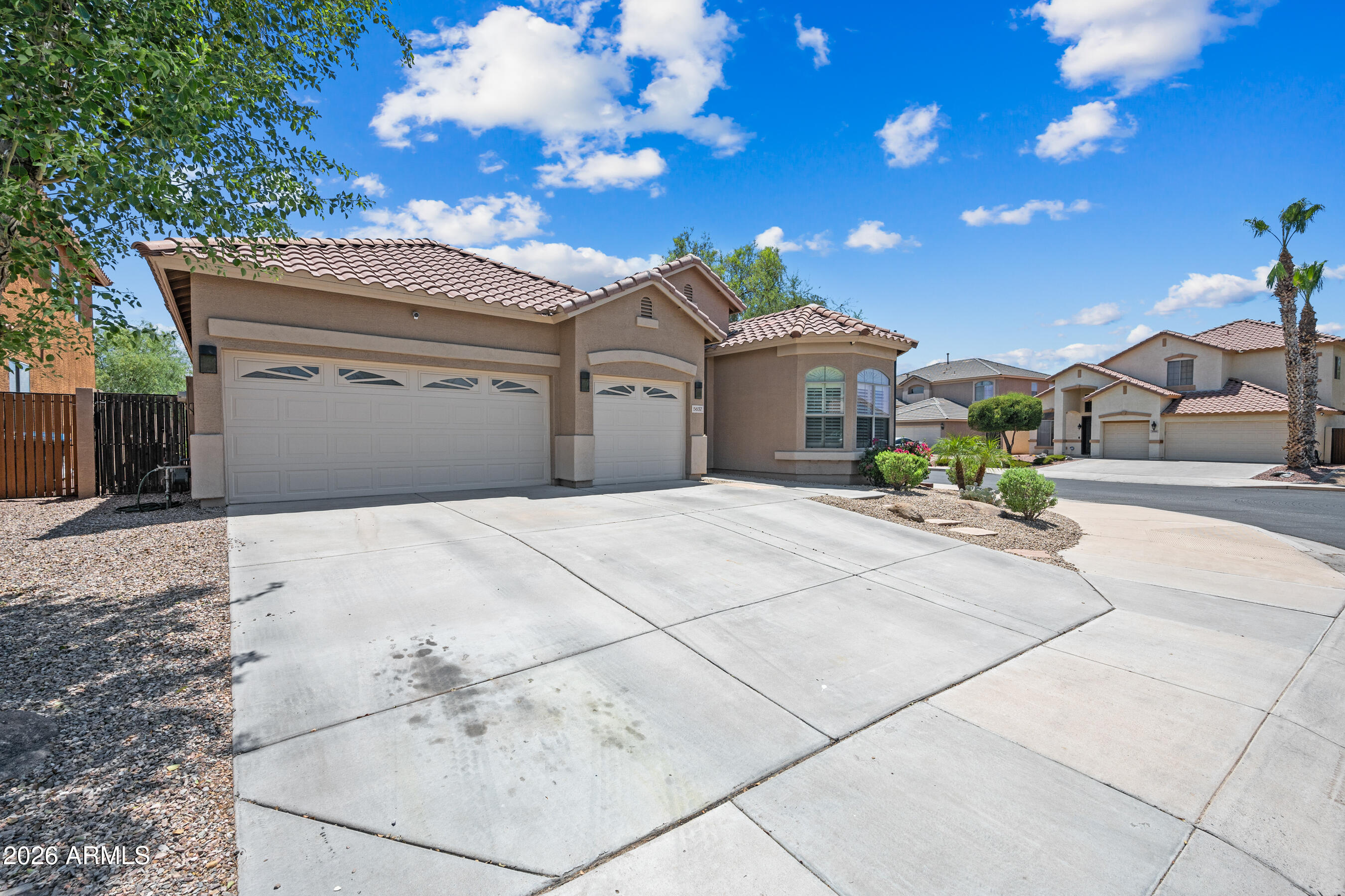 5637 W Carson Road