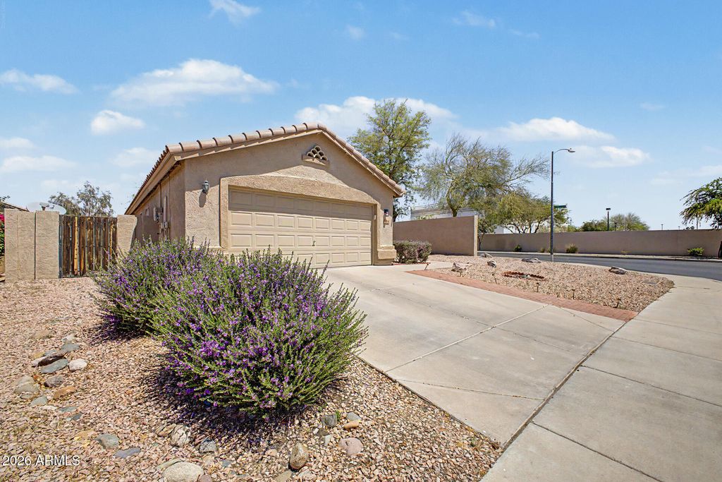Photo of 6906 W Phelps Road, Peoria, AZ 85382 (MLS # 7018135)