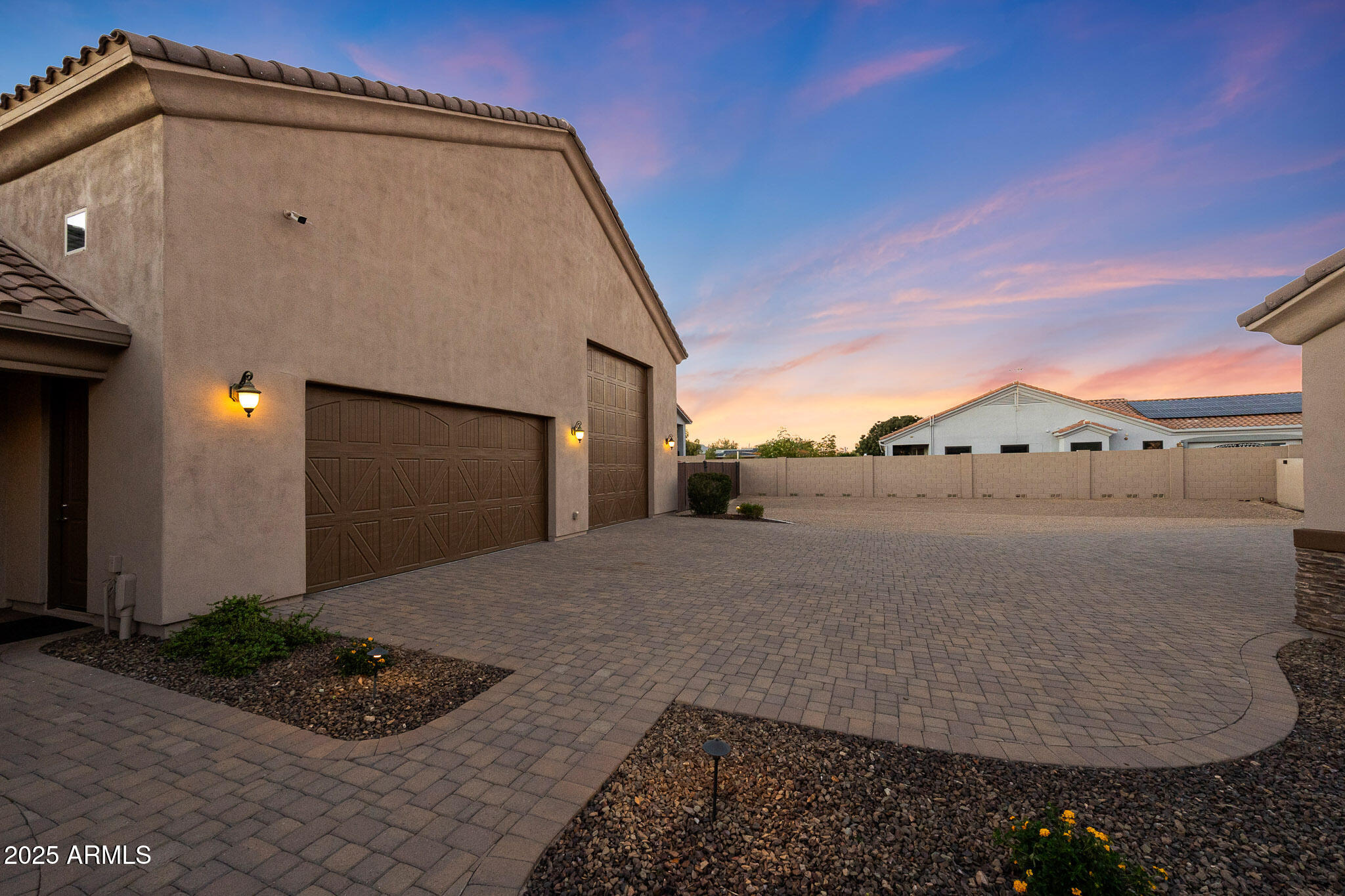 19737 W MARIPOSA Drive