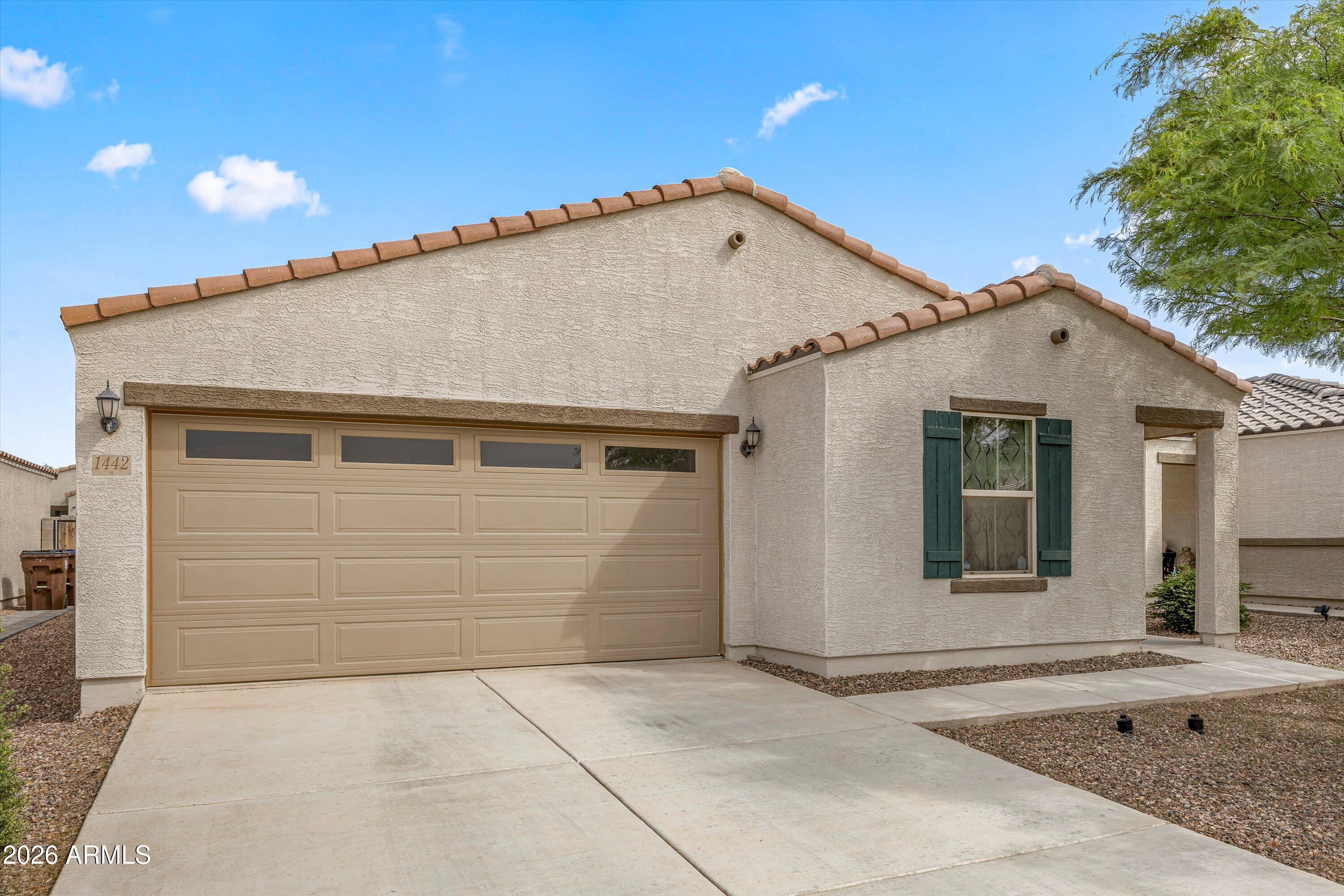 1442 W PINKLEY Avenue