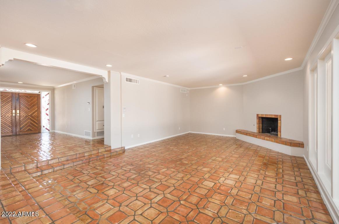 ARROYO HEIGHTS - Residential