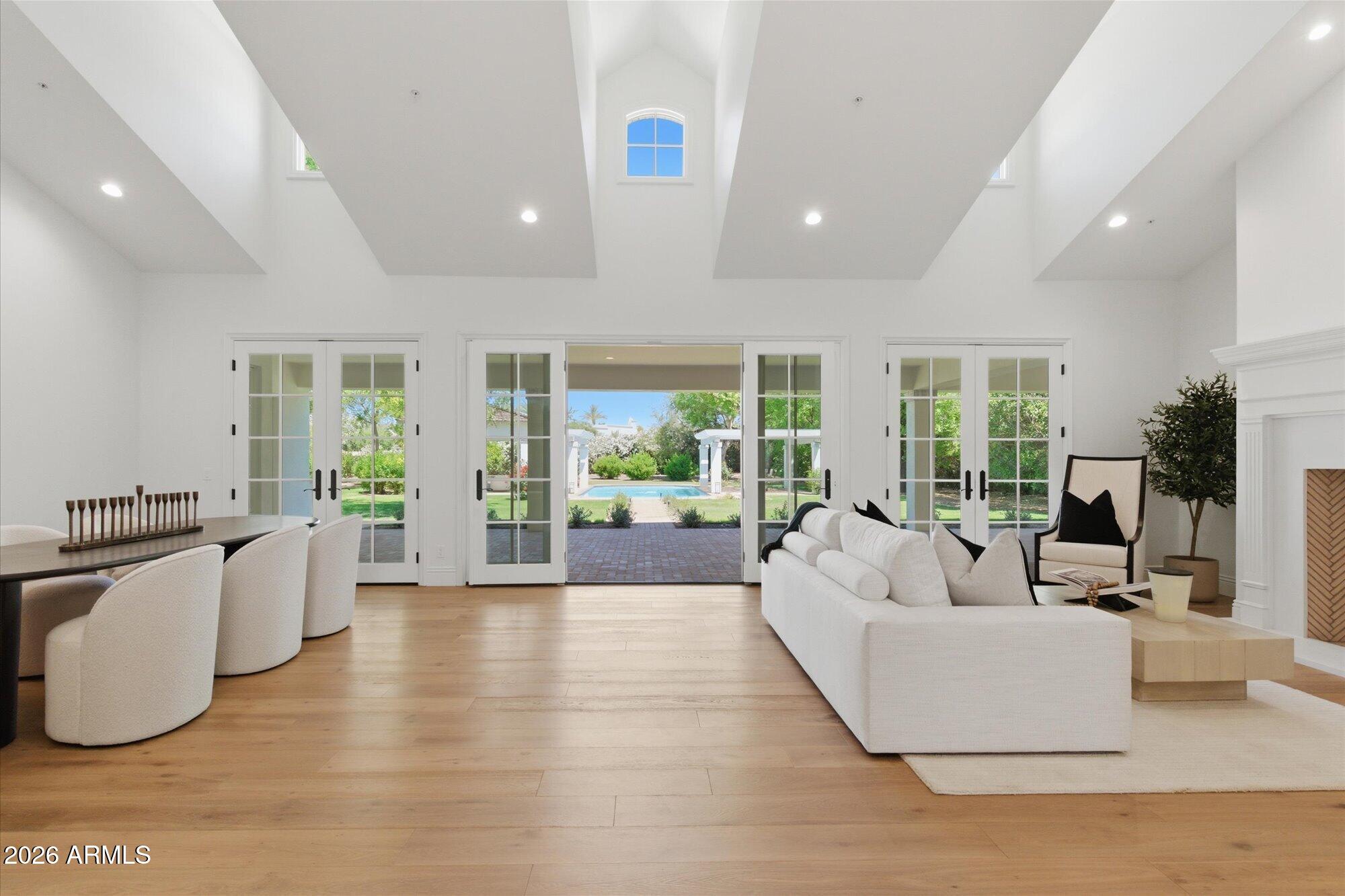 metes & bounds - Residential