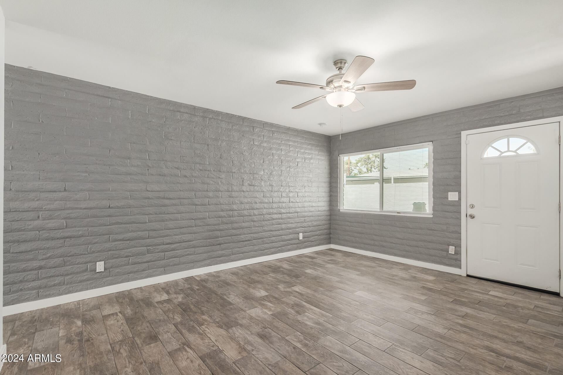 1118 S MCCLINTOCK Drive
