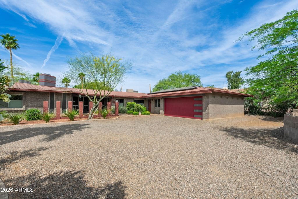 Photo of 13208 N Hayden Road, Scottsdale, AZ 85260 (MLS # 7013555)