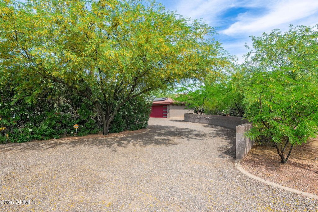 Photo of 13208 N Hayden Road, Scottsdale, AZ 85260 (MLS # 7013555)
