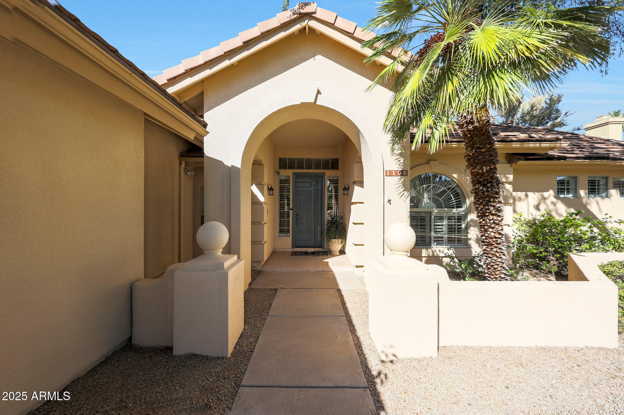 1108 W LAS PALMARITAS Drive