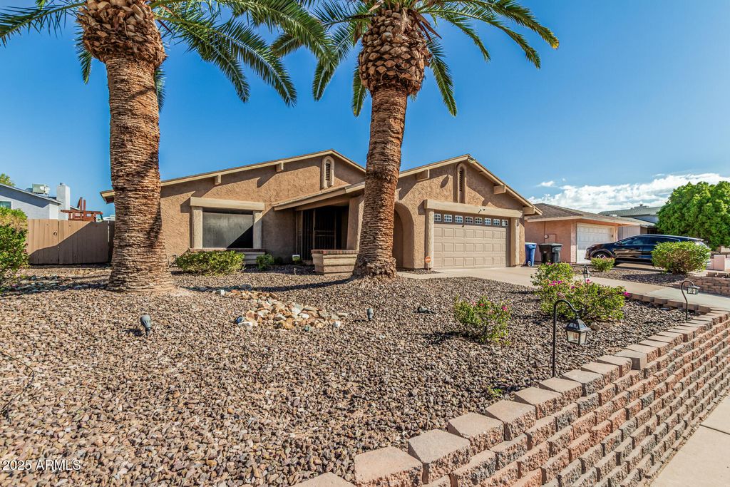 Photo of 4608 W Buffalo Street, Chandler, AZ 85226 (MLS # 6921856)