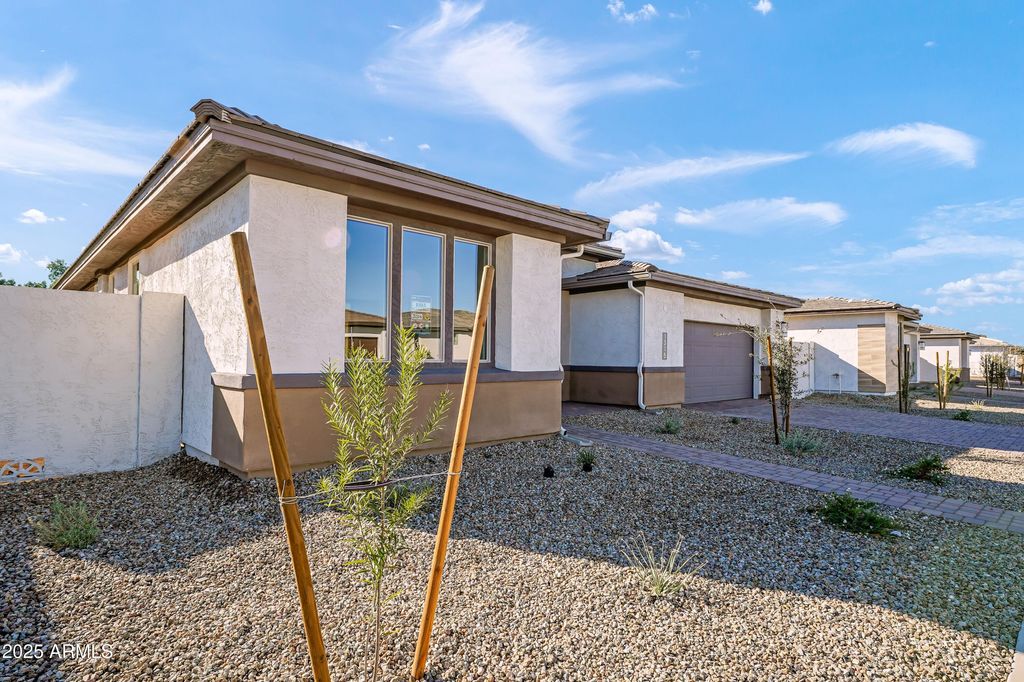 Photo of 1315 W Via Las Brisas, Queen Creek, AZ 85140 (MLS # 6953435)