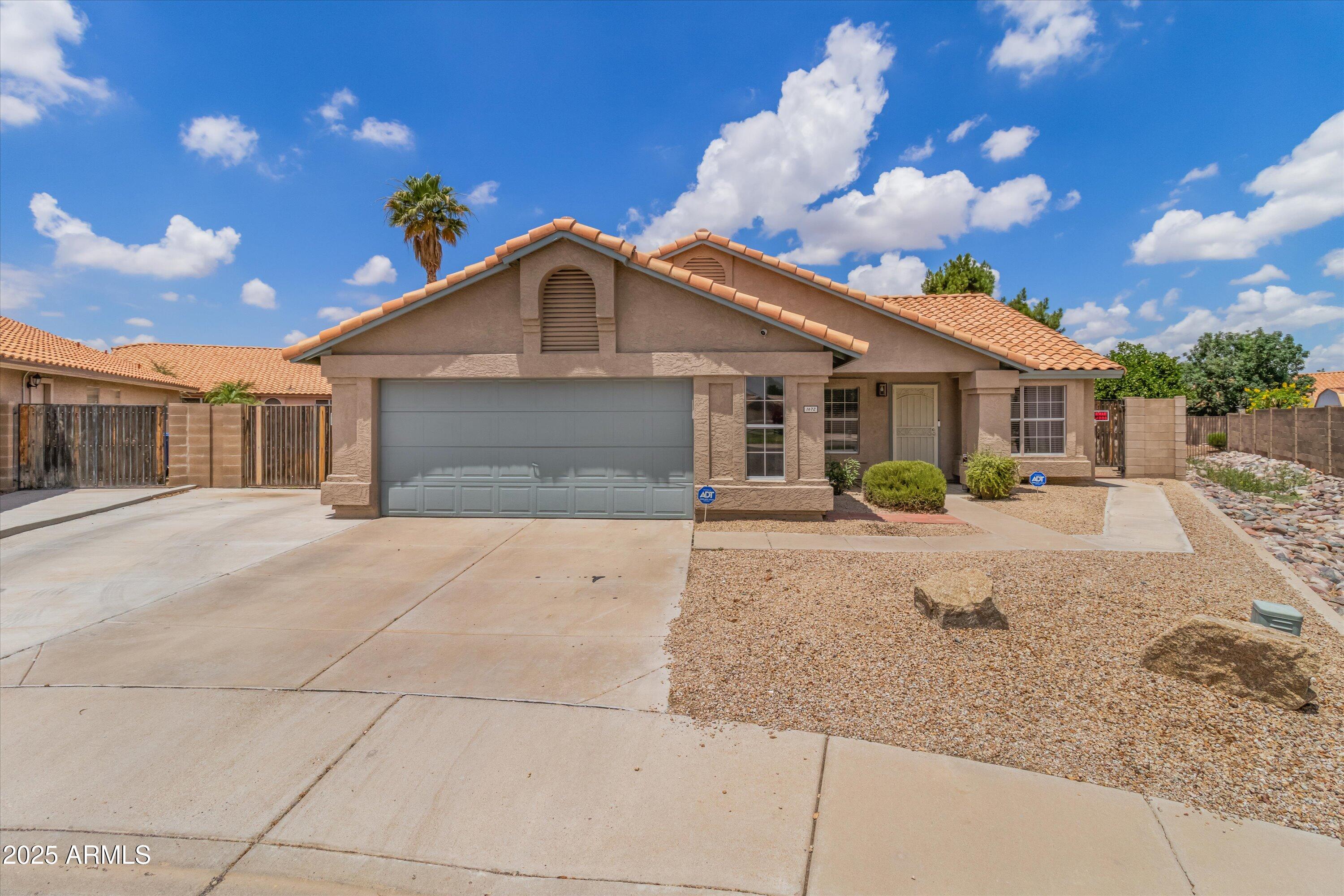 1672 W BUTLER Drive