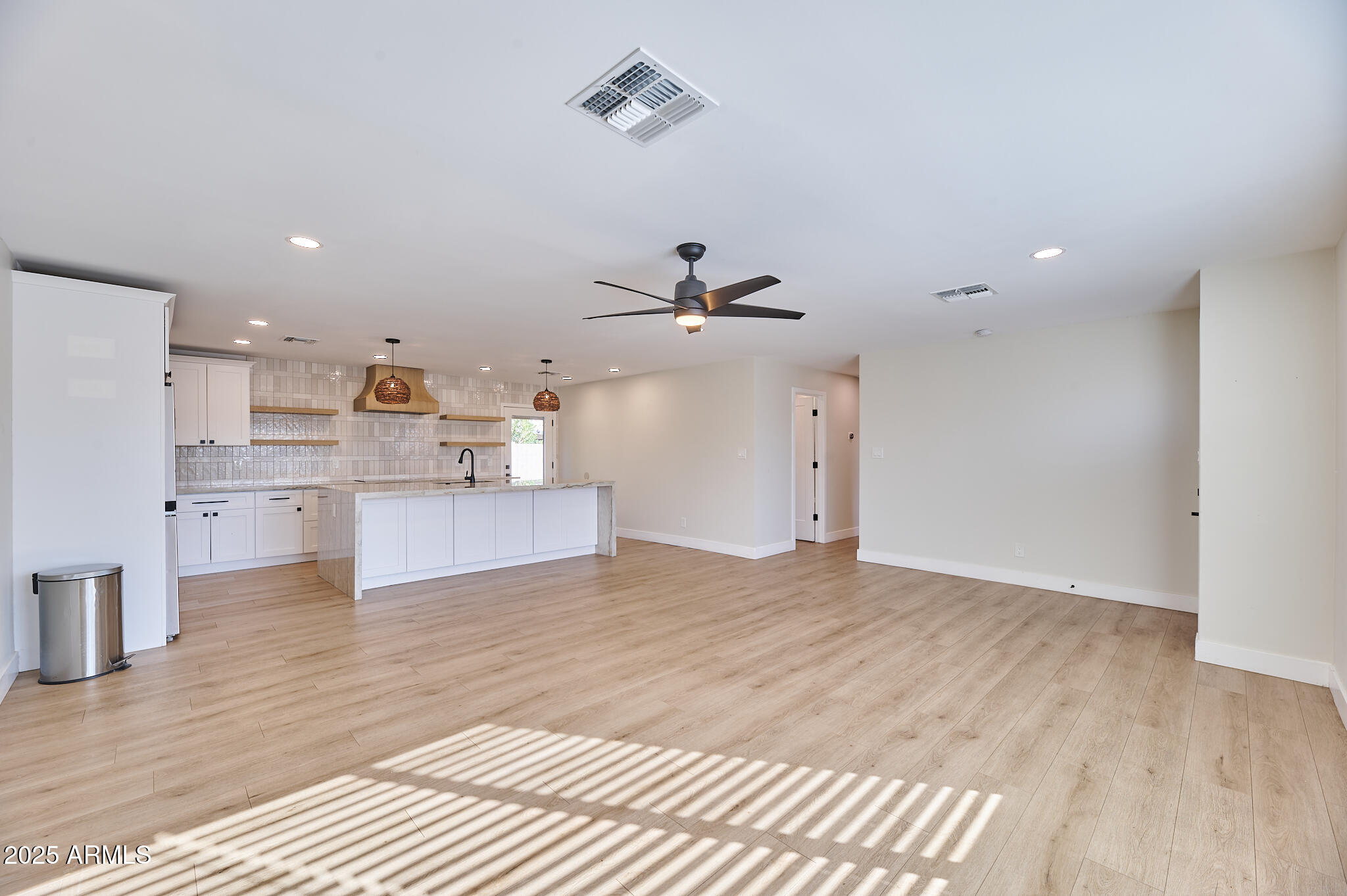 8708 E JACKRABBIT Road