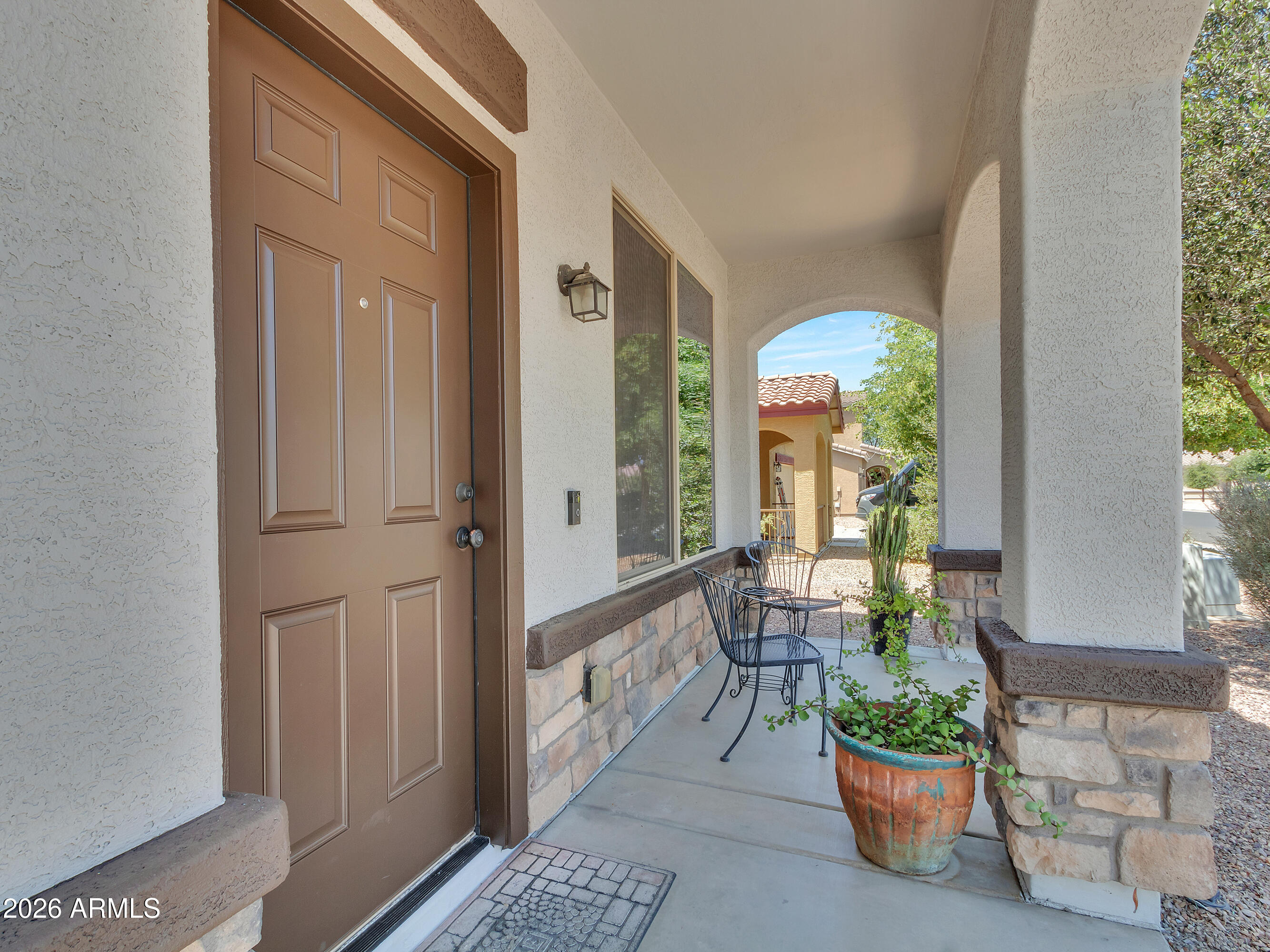 2307 W DESERT Lane