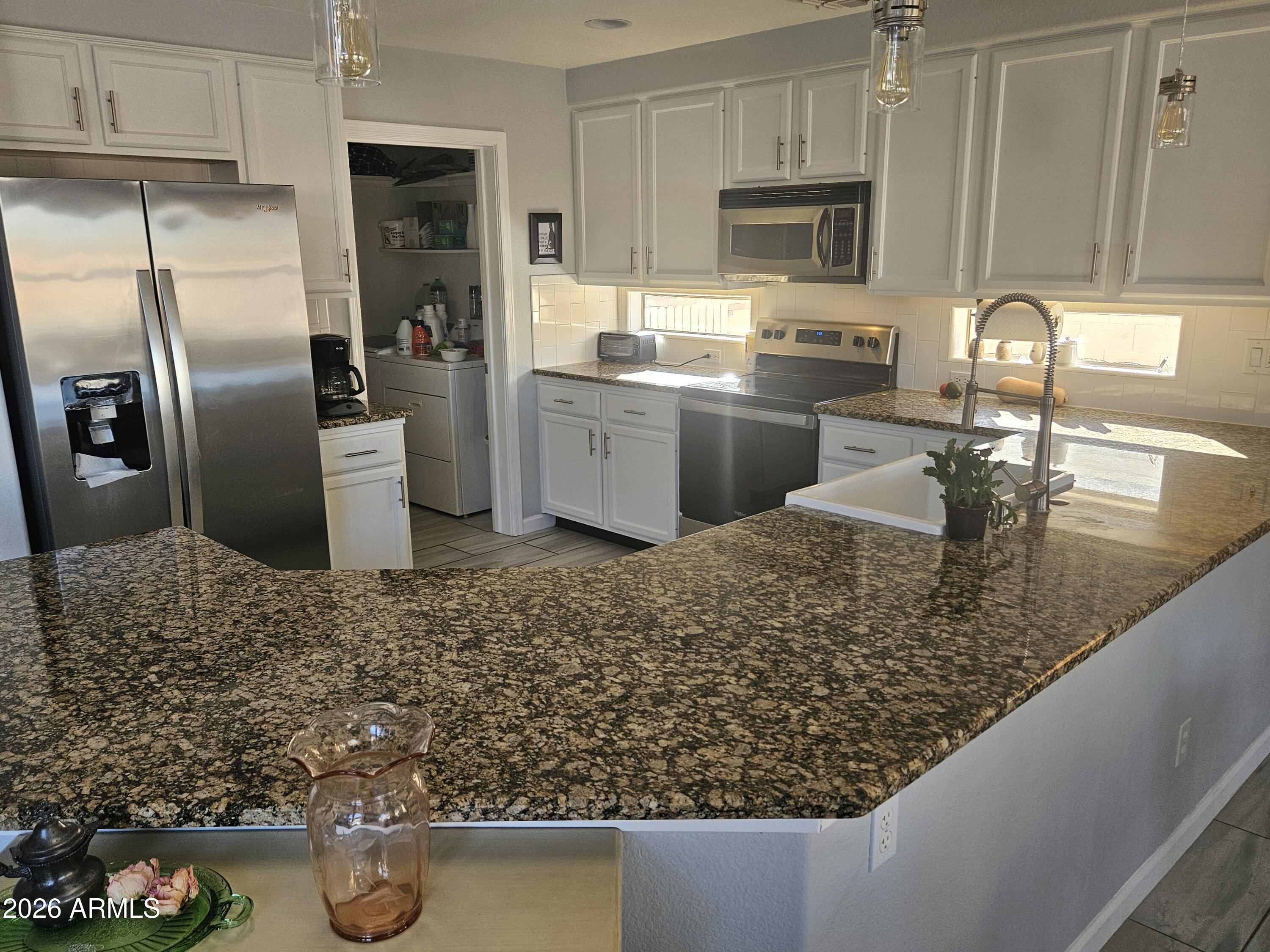 2240 E AUGUSTA Avenue