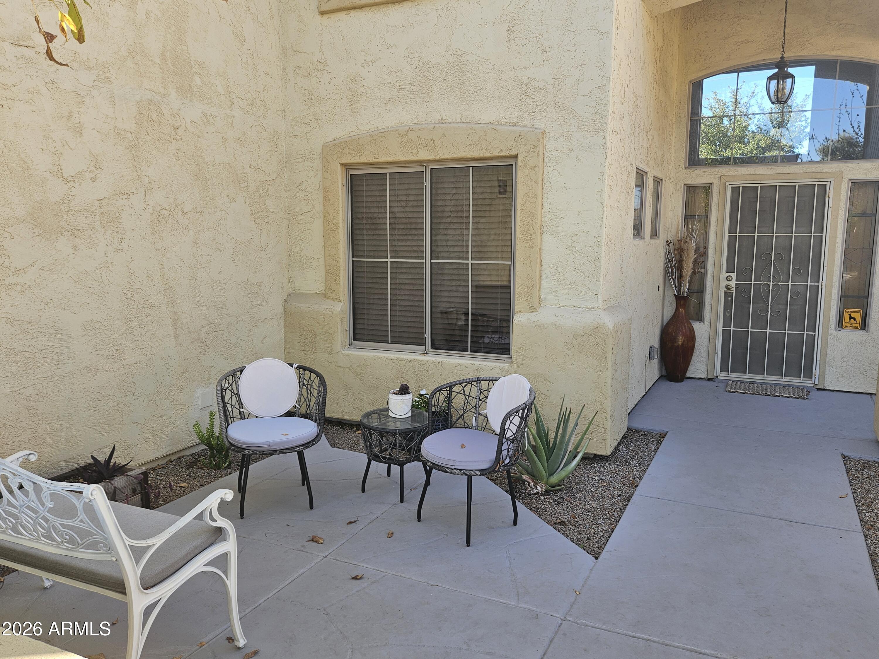 2240 E AUGUSTA Avenue