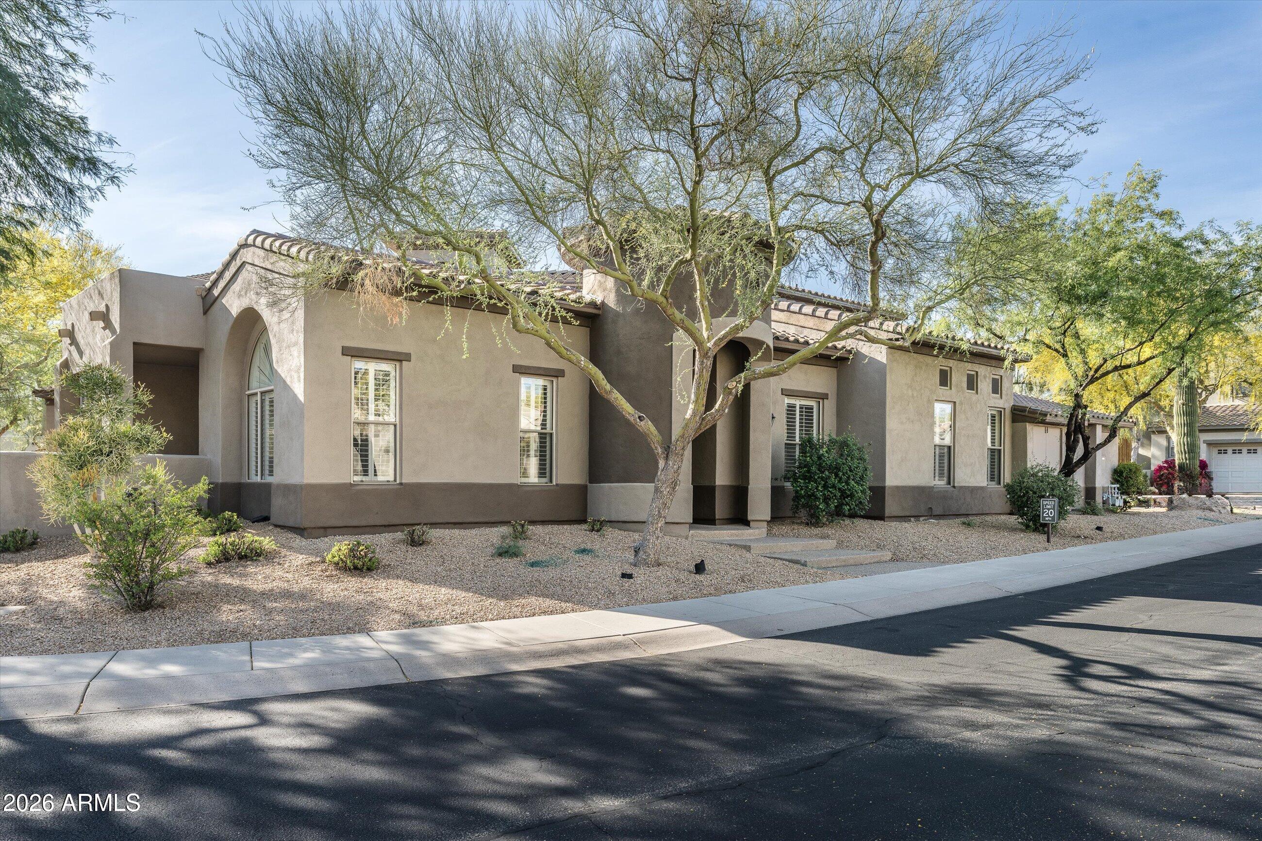 20802 N GRAYHAWK Drive 1184