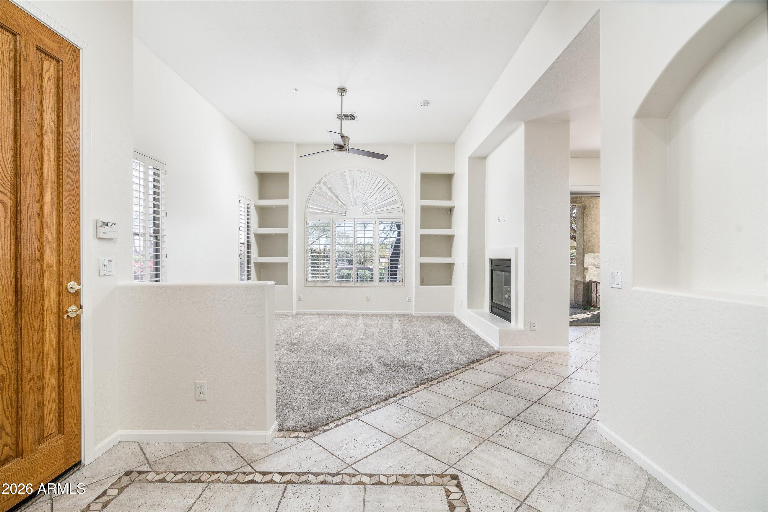 20802 N GRAYHAWK Drive 1184