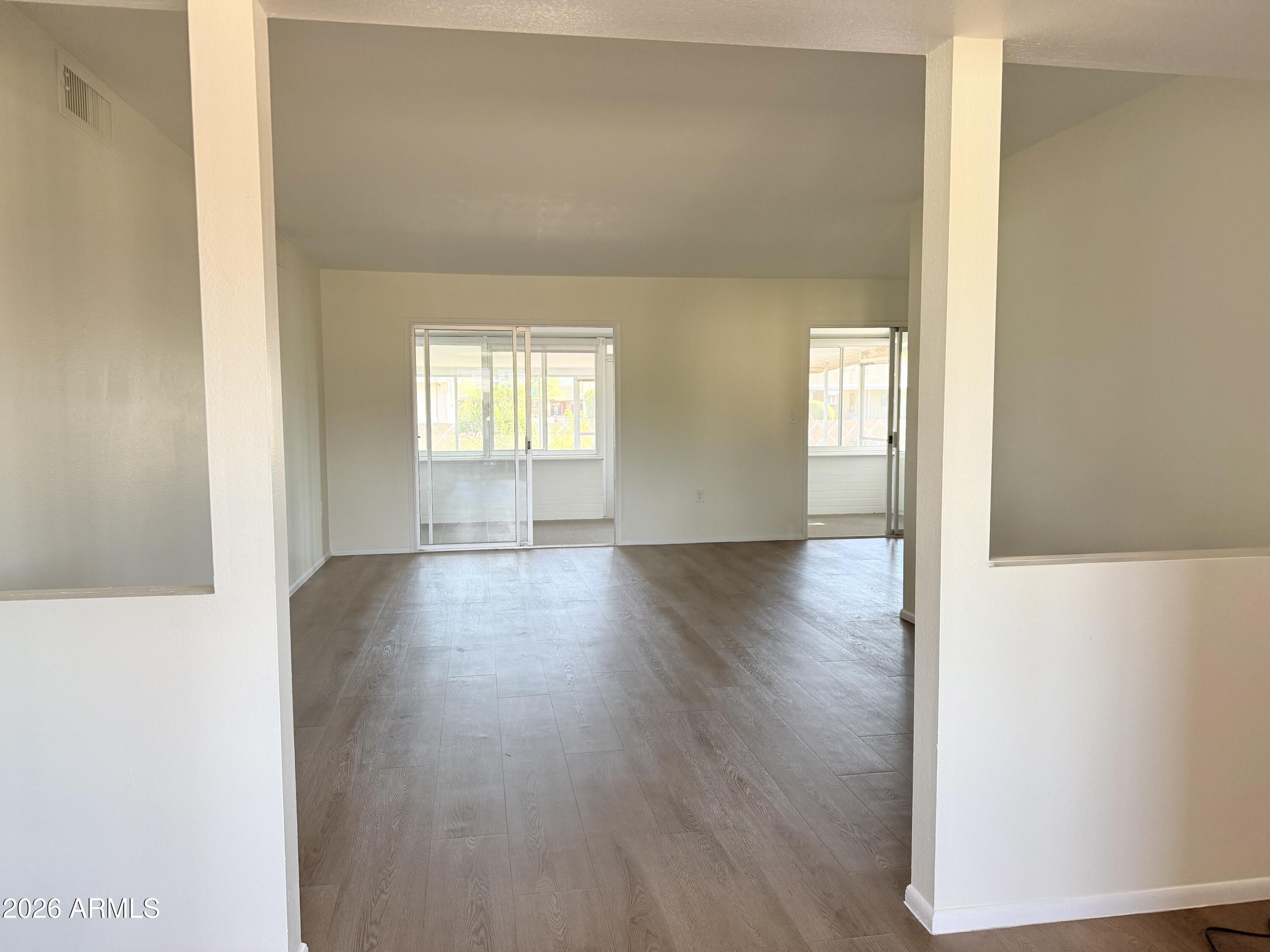 10217 W MISSION Lane W