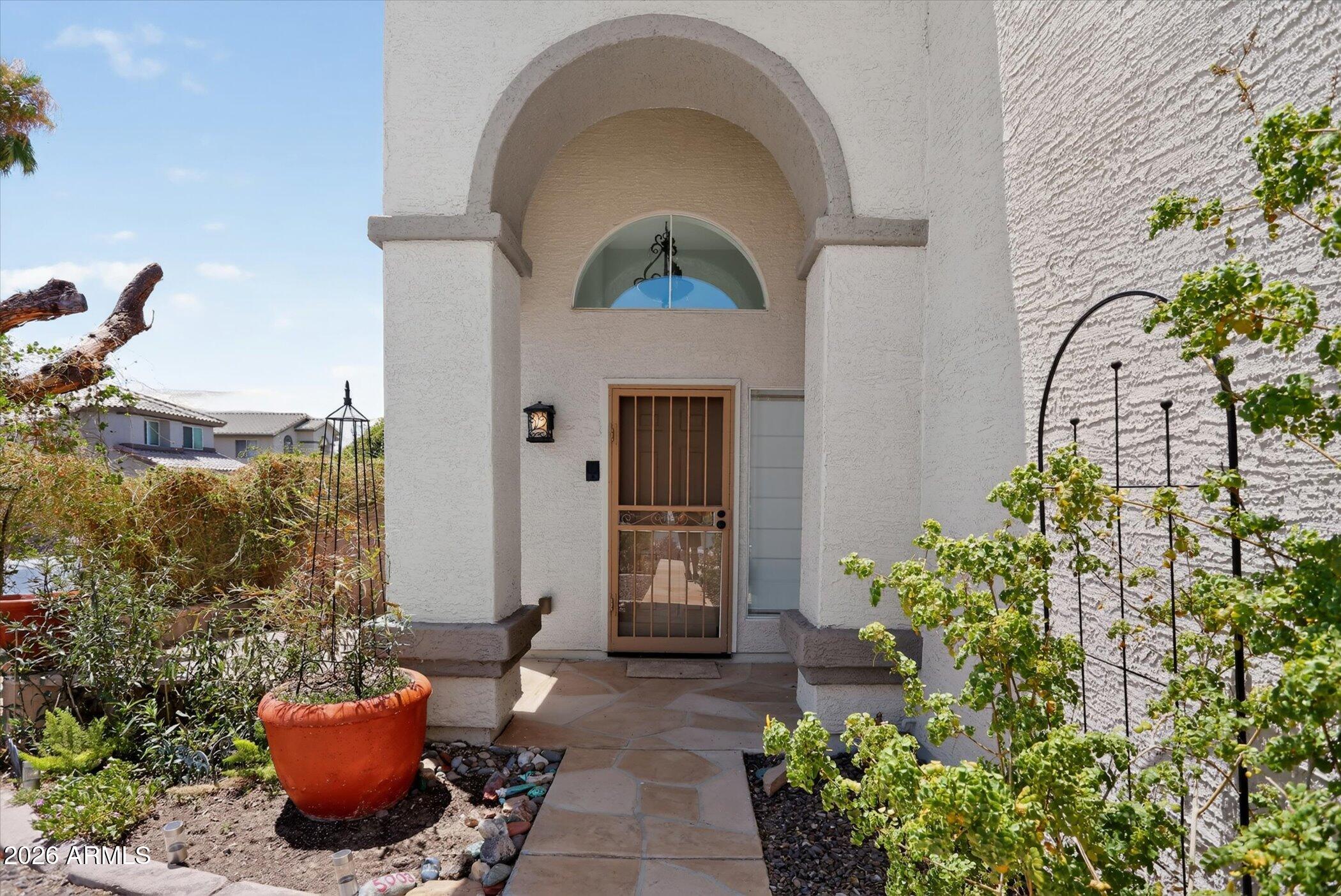 5003 W WIKIEUP Lane