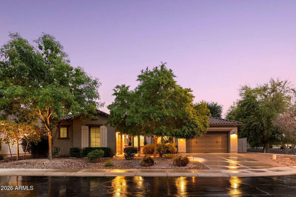 Photo of 2445 W Wildhorse Drive, Chandler, AZ 85286 (MLS # 6997405)