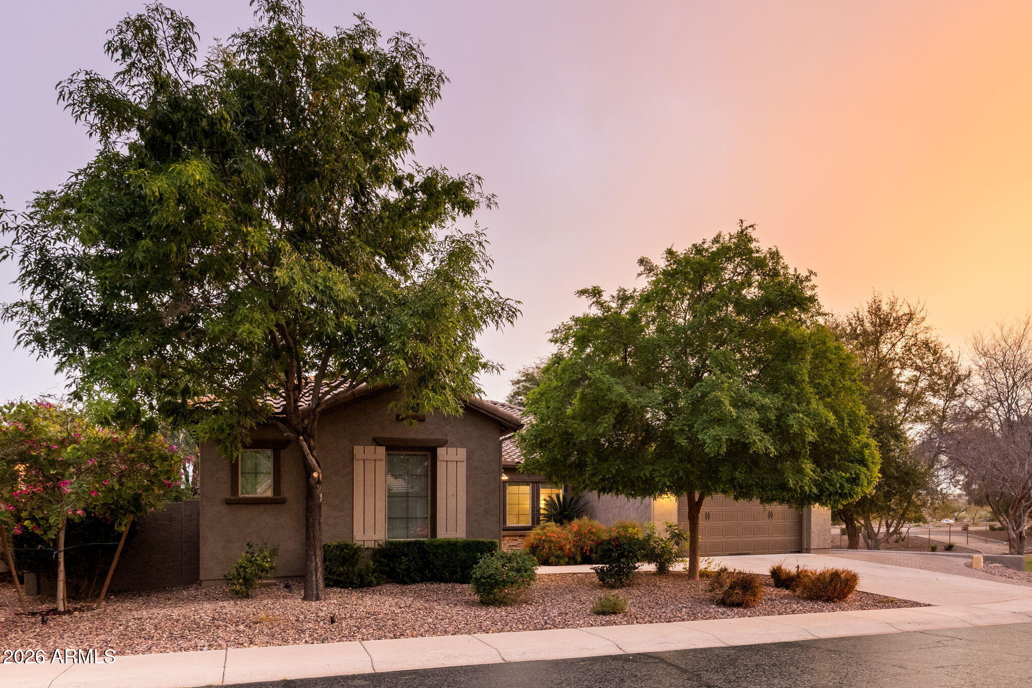 2445 W WILDHORSE Drive