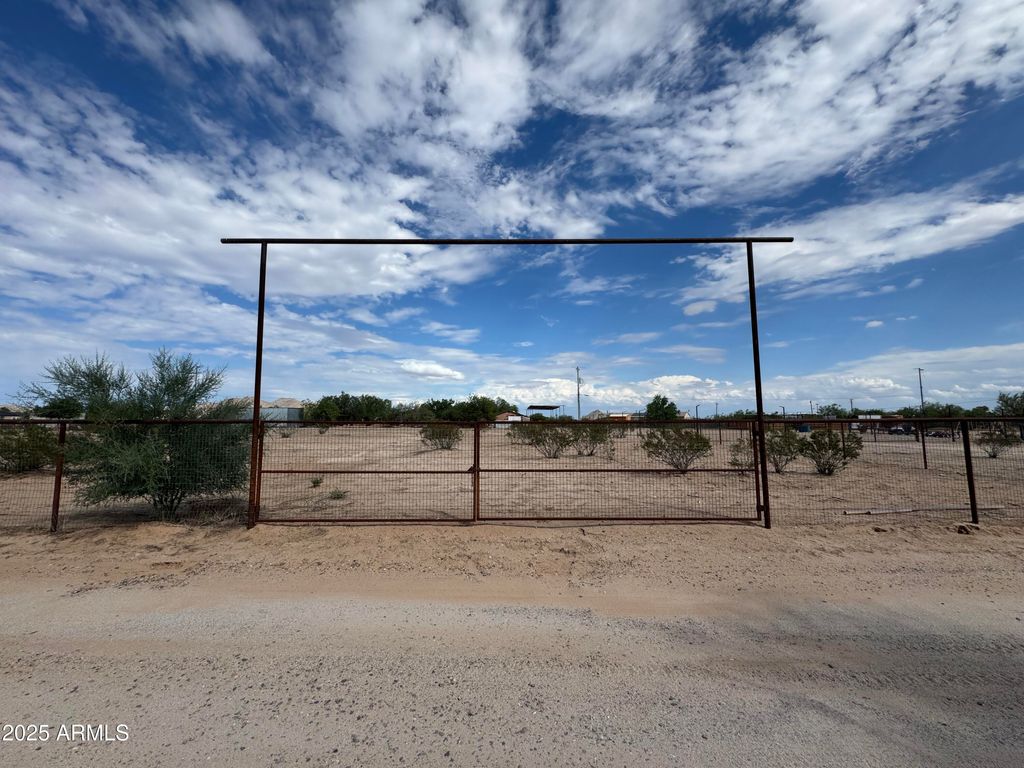 Photo of 0 N Hoffman Lane #V, Casa Grande, AZ 85122 (MLS # 6922554)