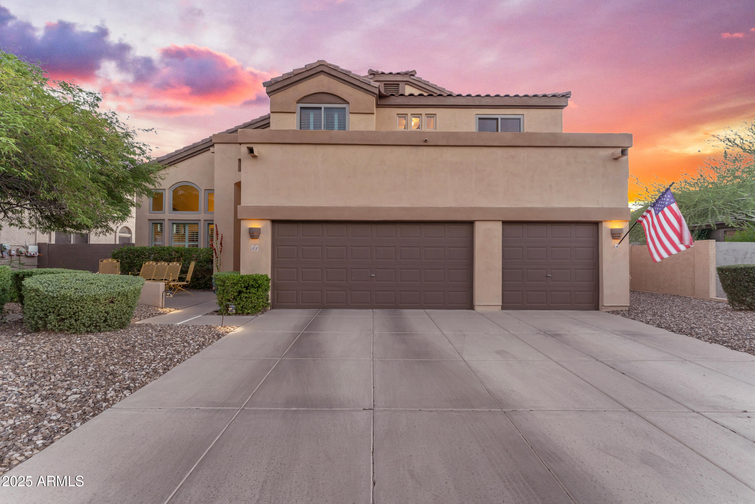 3060 N RIDGECREST -- 84