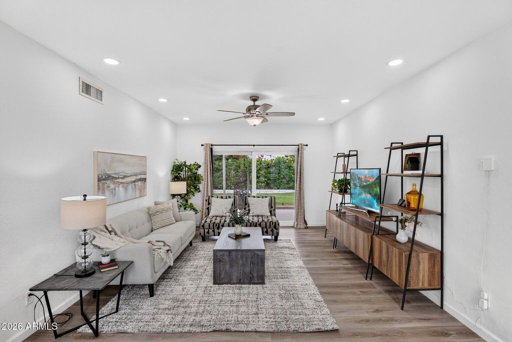 Photo of 1930 W Joan De Arc Avenue, Phoenix, AZ 85029 (MLS # 7054991)