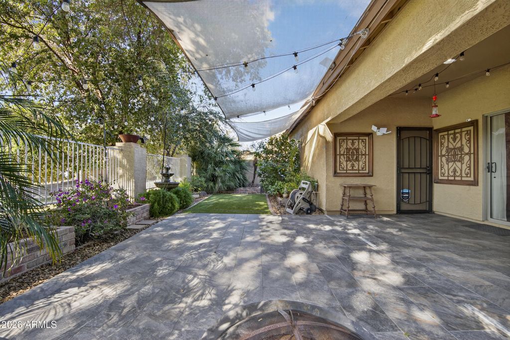 Photo of 3935 W Roundabout Circle, Chandler, AZ 85226 (MLS # 6976172)