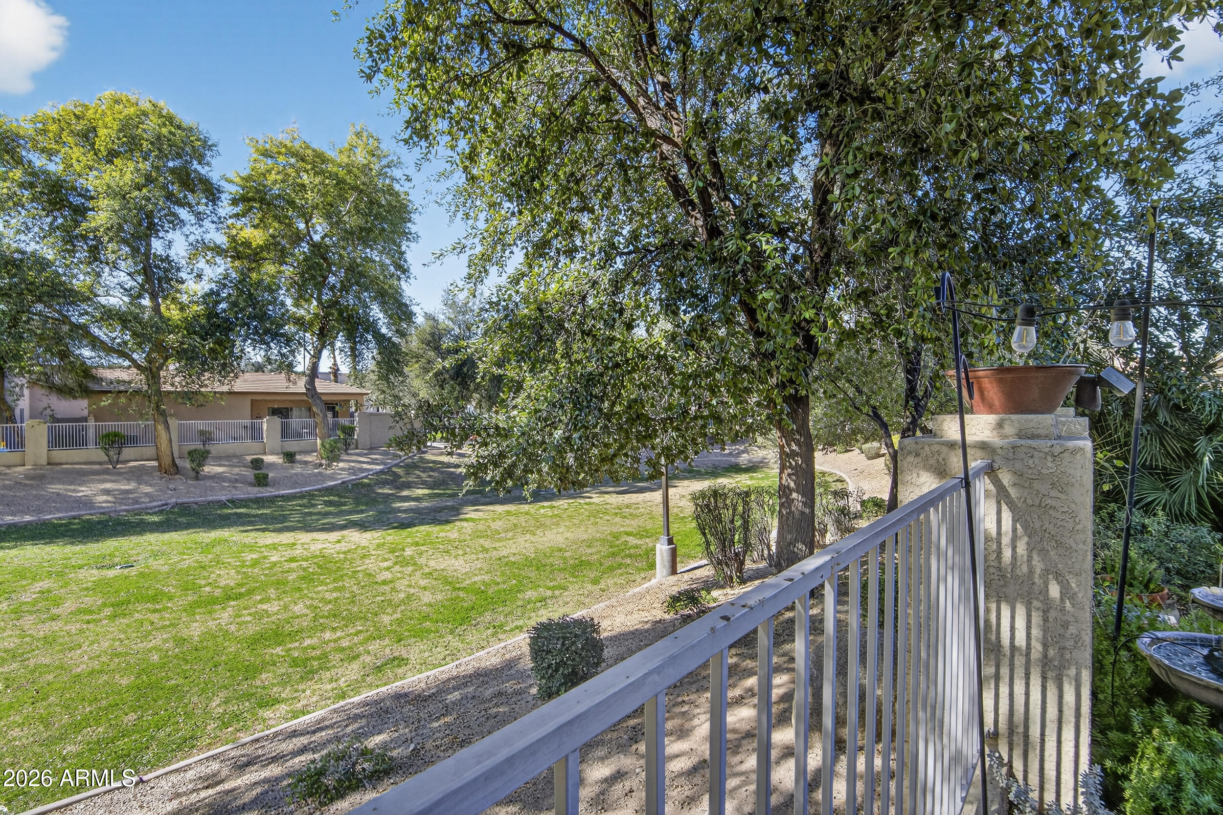 3935 W ROUNDABOUT Circle