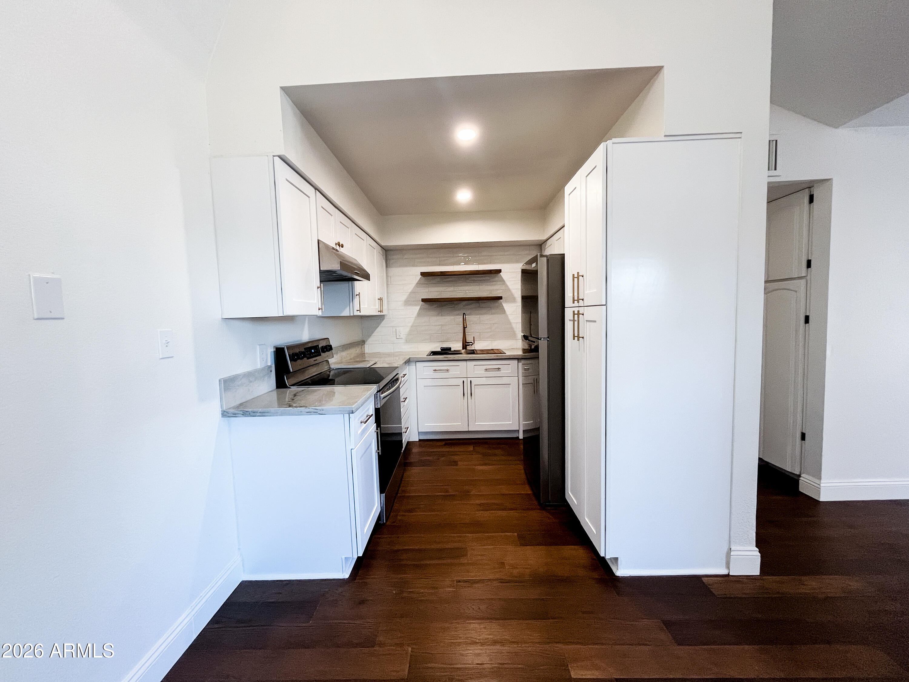 Properties 4 925 S ACAPULCO Lane C