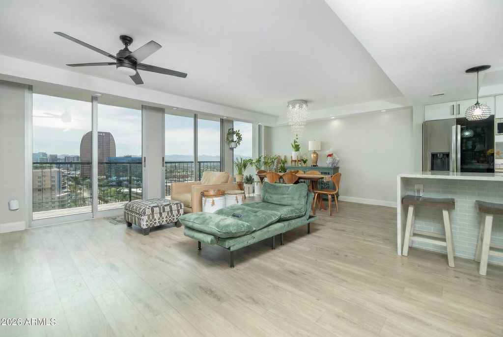 Photo of 2323 N Central Avenue #1702, Phoenix, AZ 85004 (MLS # 7010333)