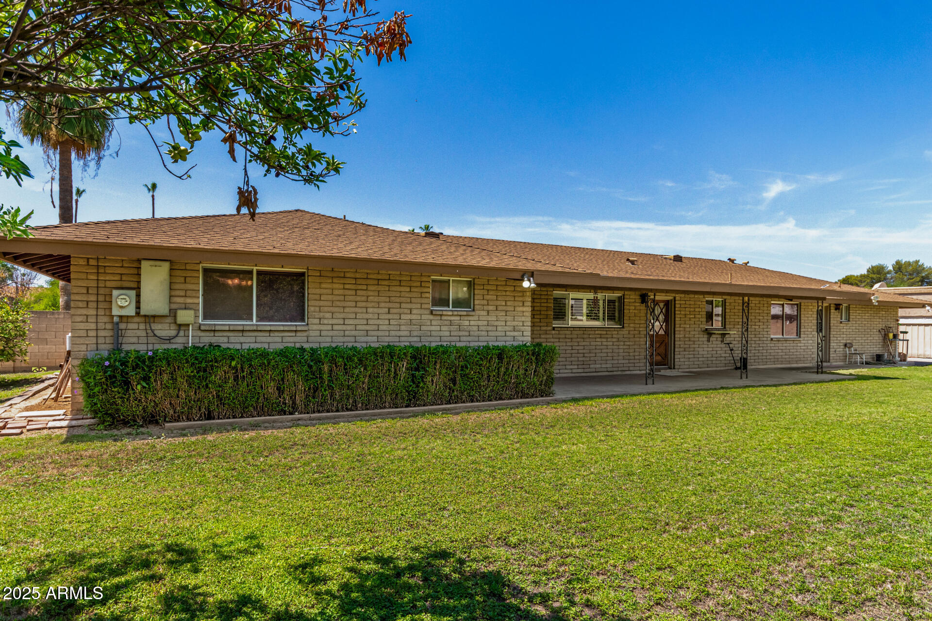 1004 E GEMINI Drive