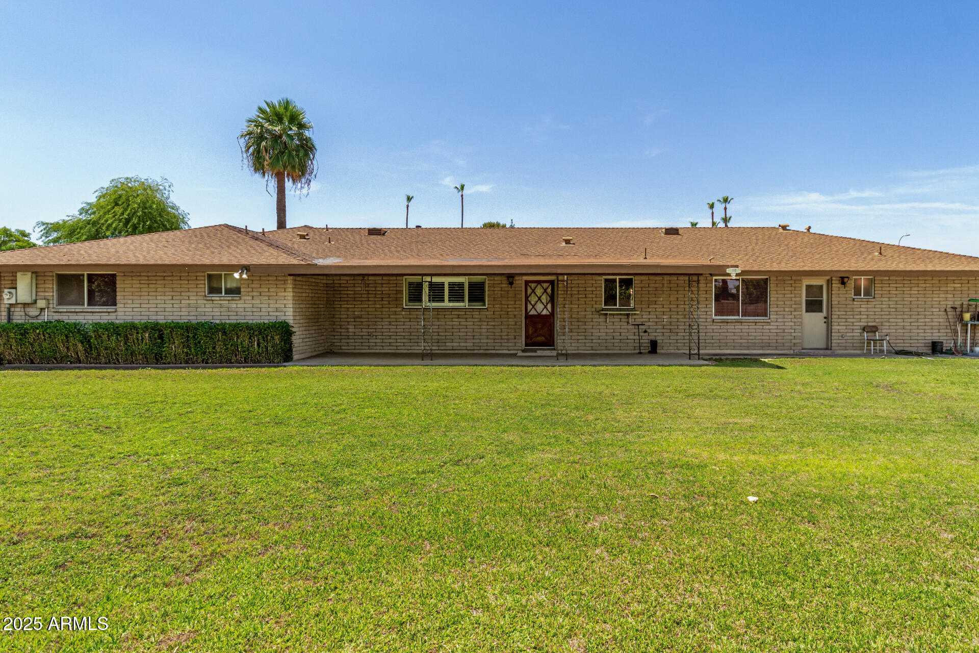 1004 E GEMINI Drive