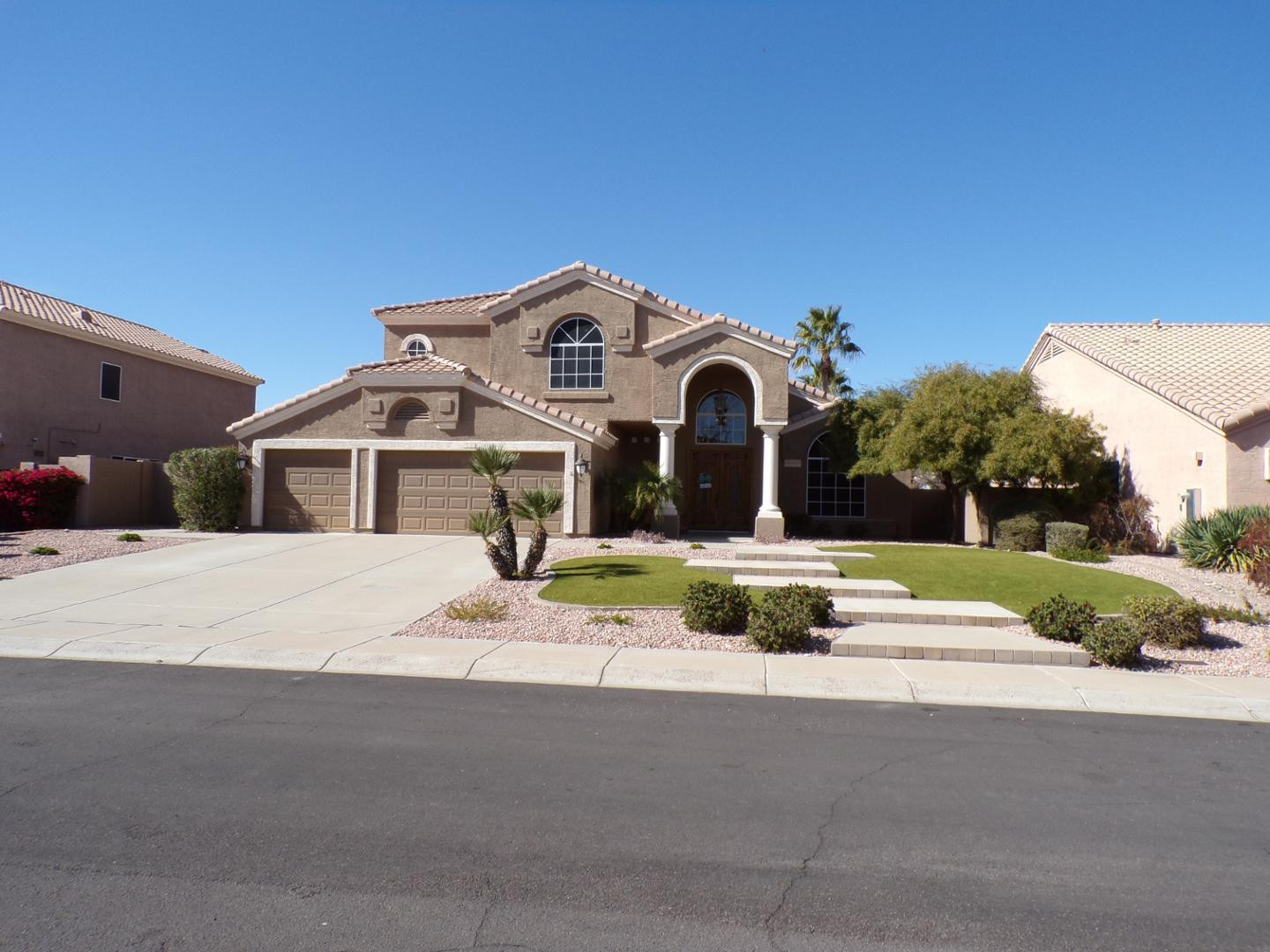 710 W Mountain Vista Drive