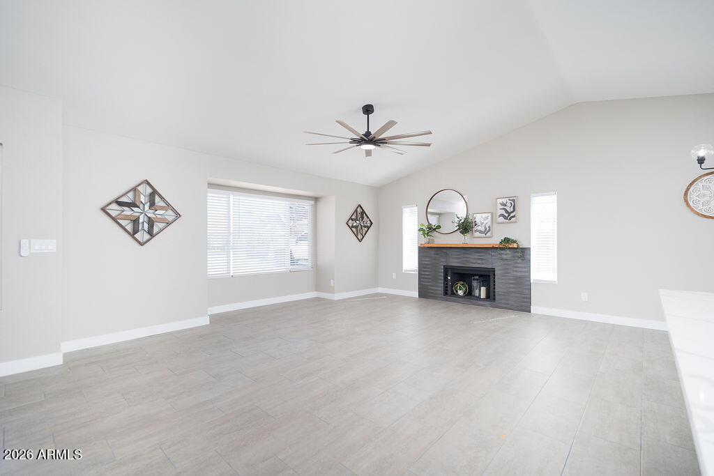 8106 W WETHERSFIELD Road
