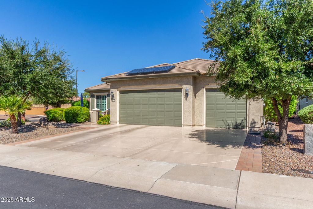 Photo of 26704 W Tonopah Drive, Buckeye, AZ 85396 (MLS # 6927182)