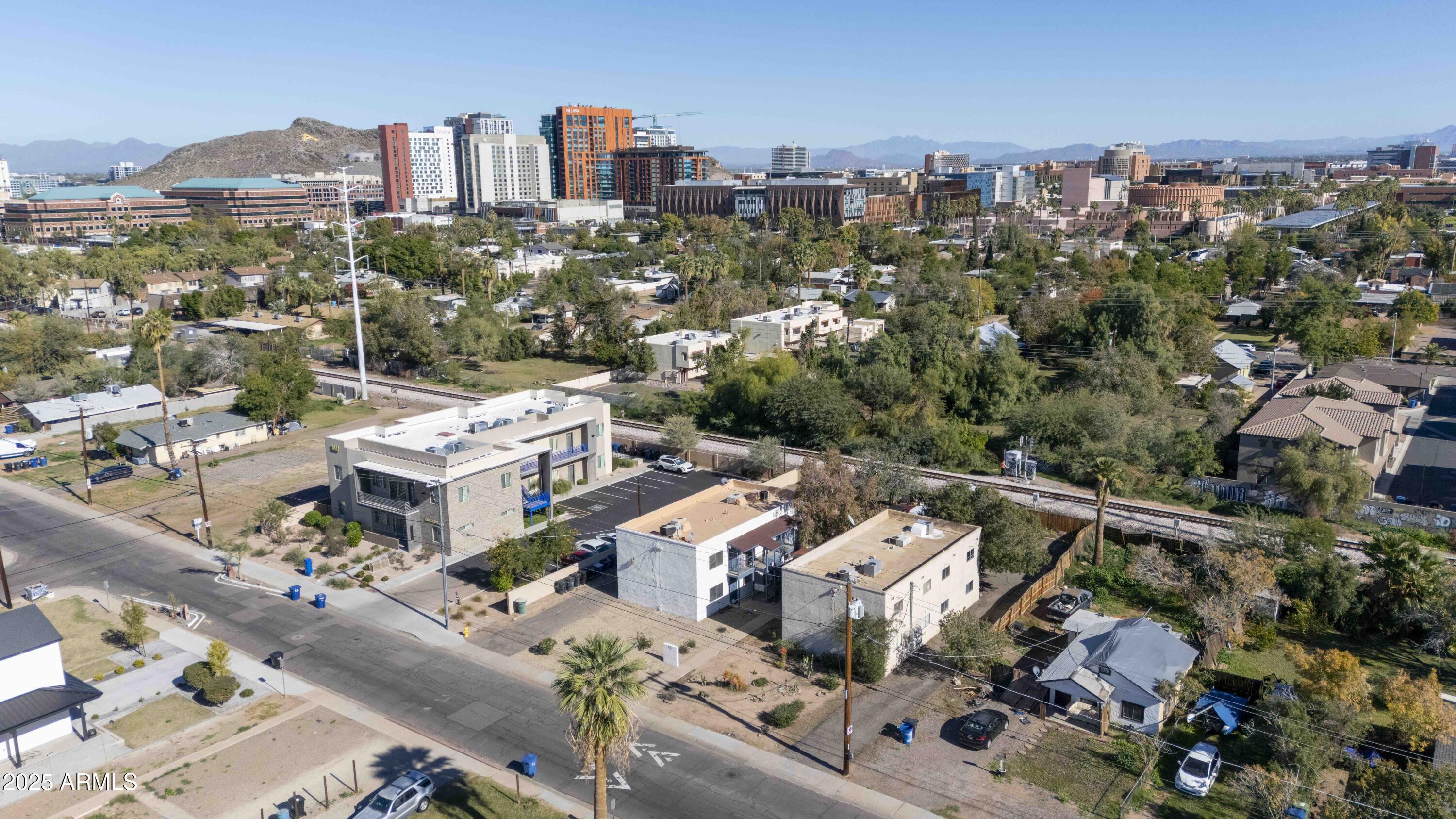 1101 S FARMER Avenue