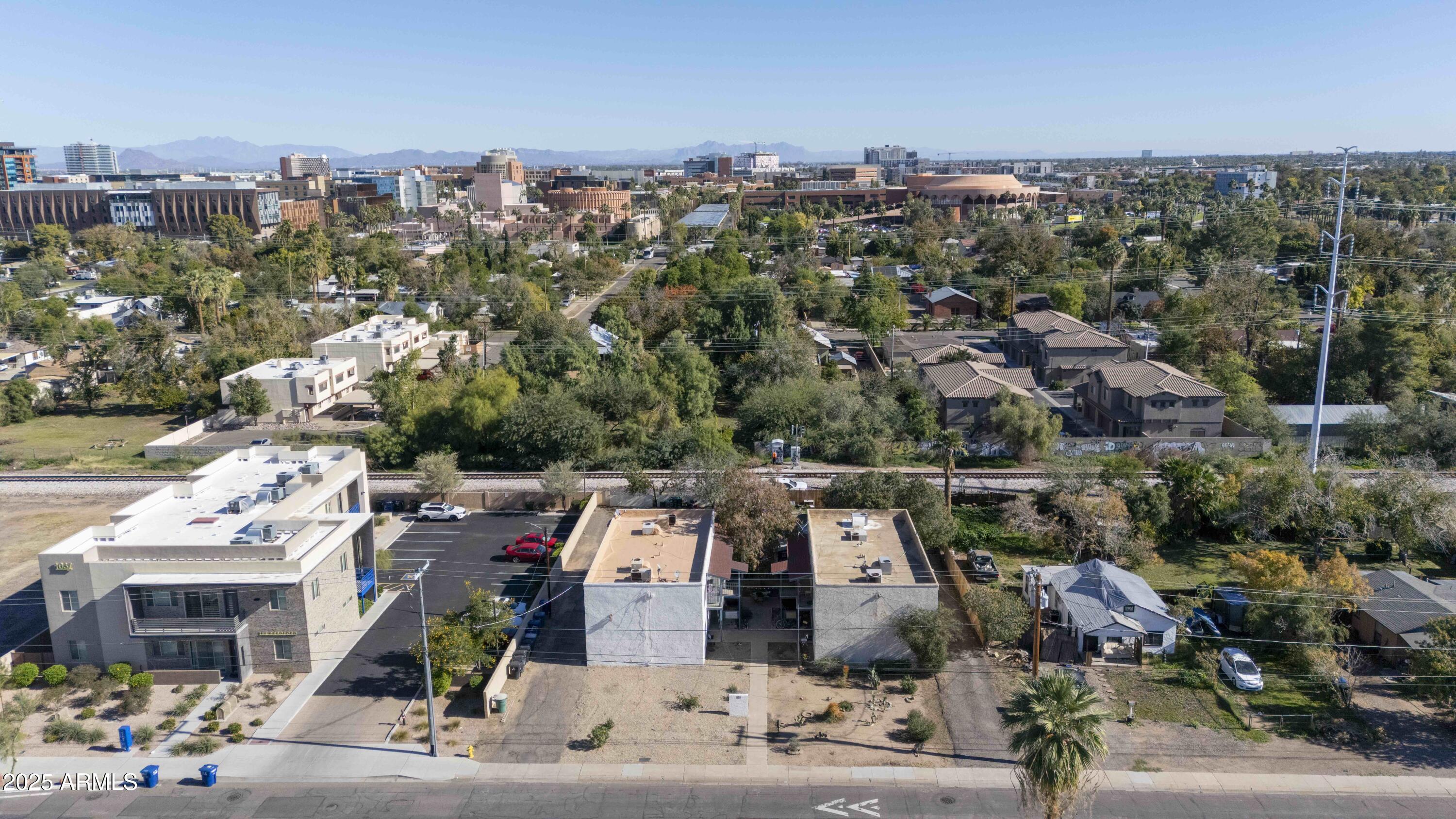 1101 S FARMER Avenue