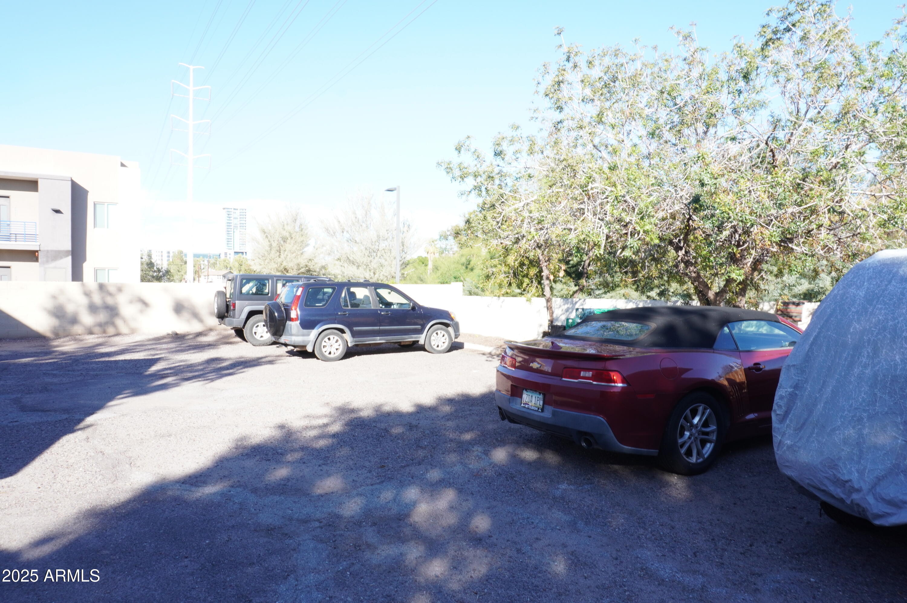 1101 S FARMER Avenue