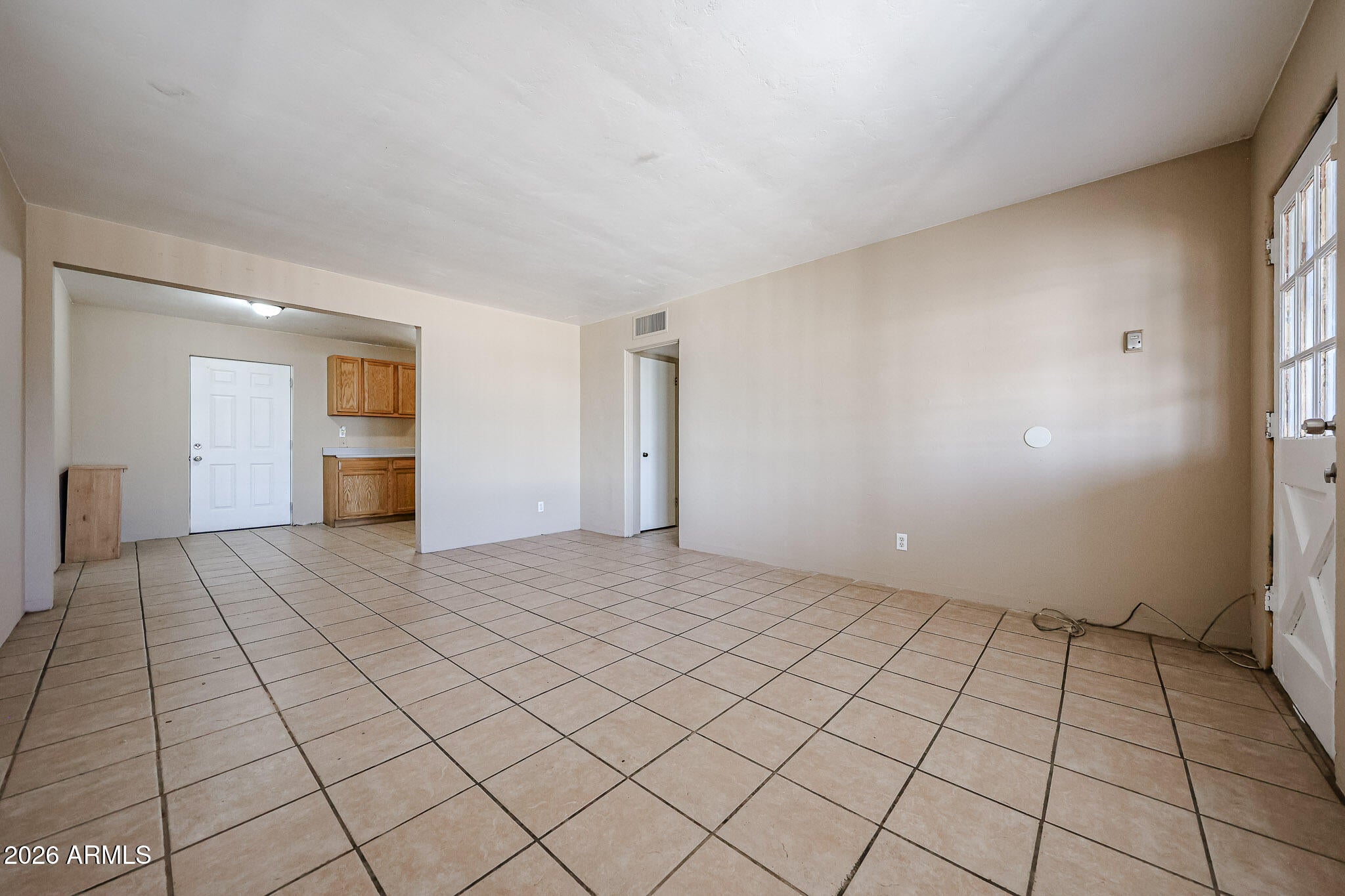 1933 W Mitchell Drive