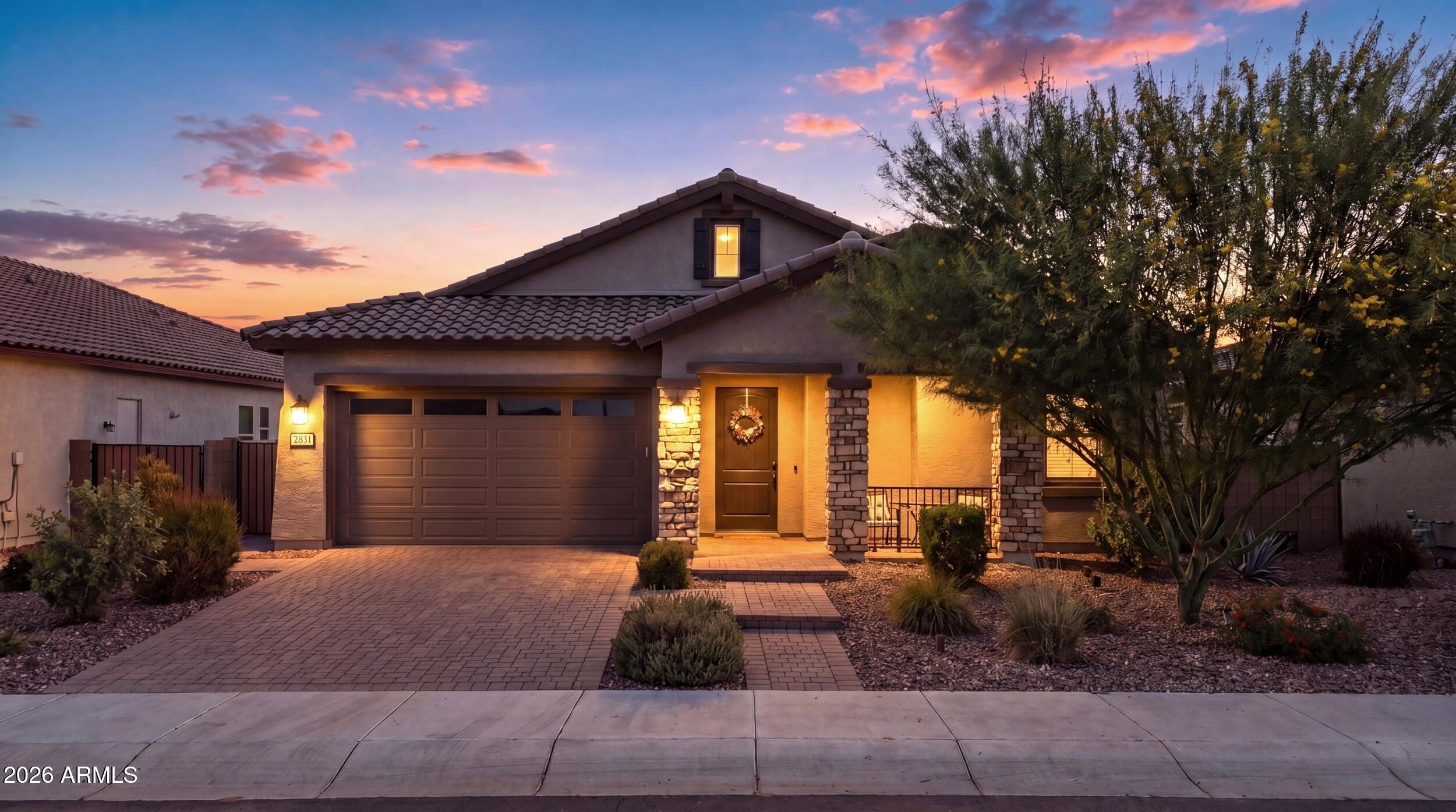 2831 W CHEVELON Drive