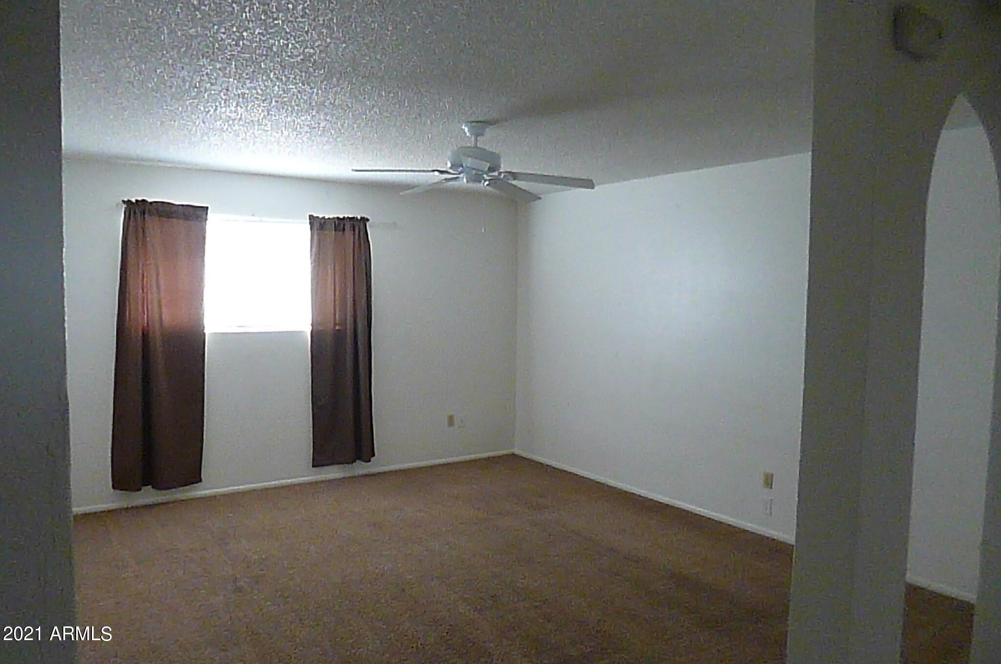 2246 W CORRINE Drive