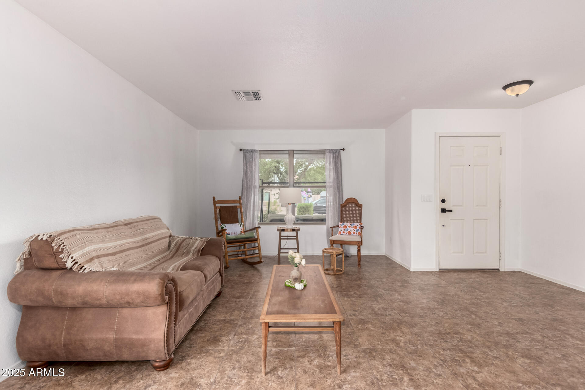 3587 E TRIGGER Way