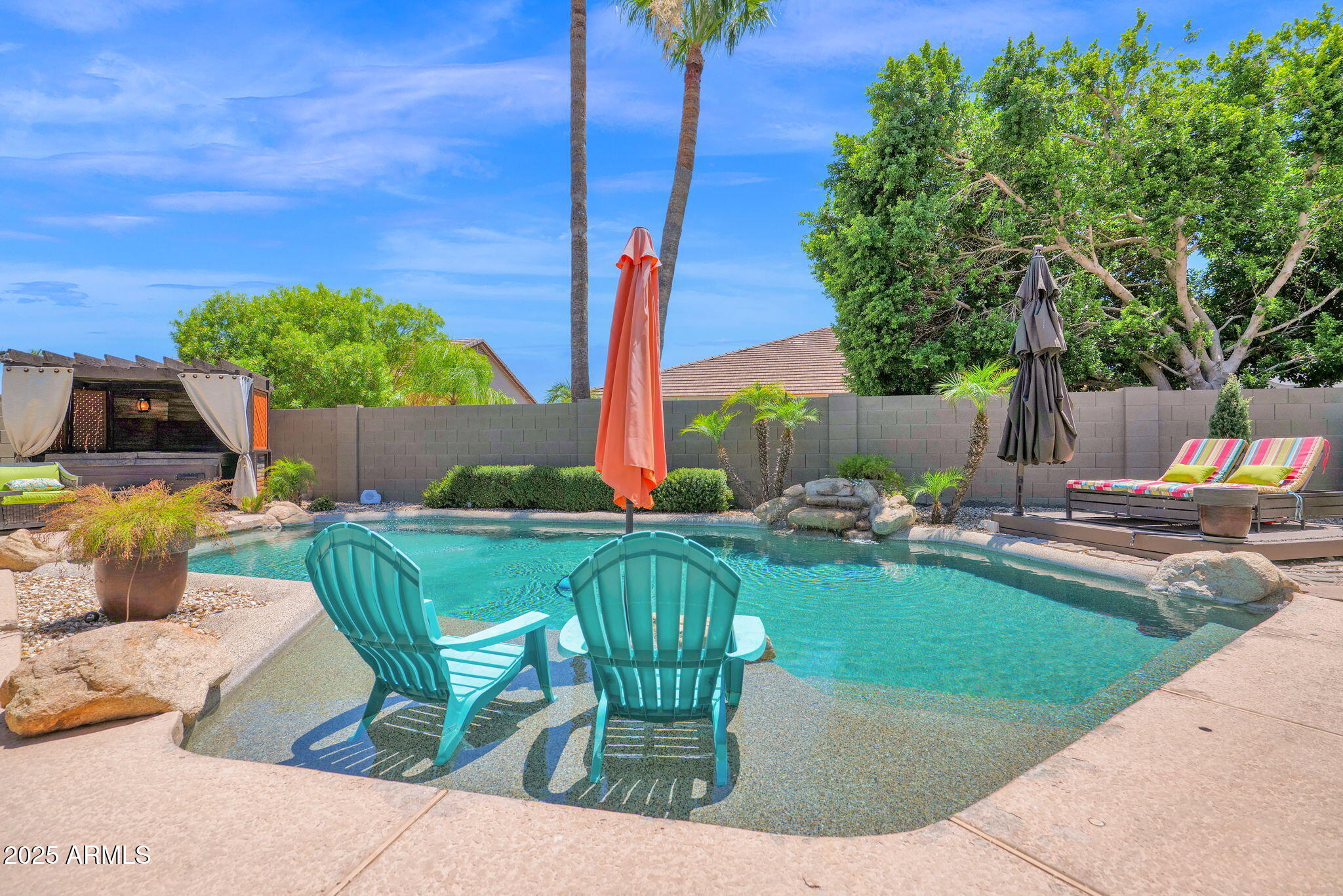 7965 W ROBIN Lane