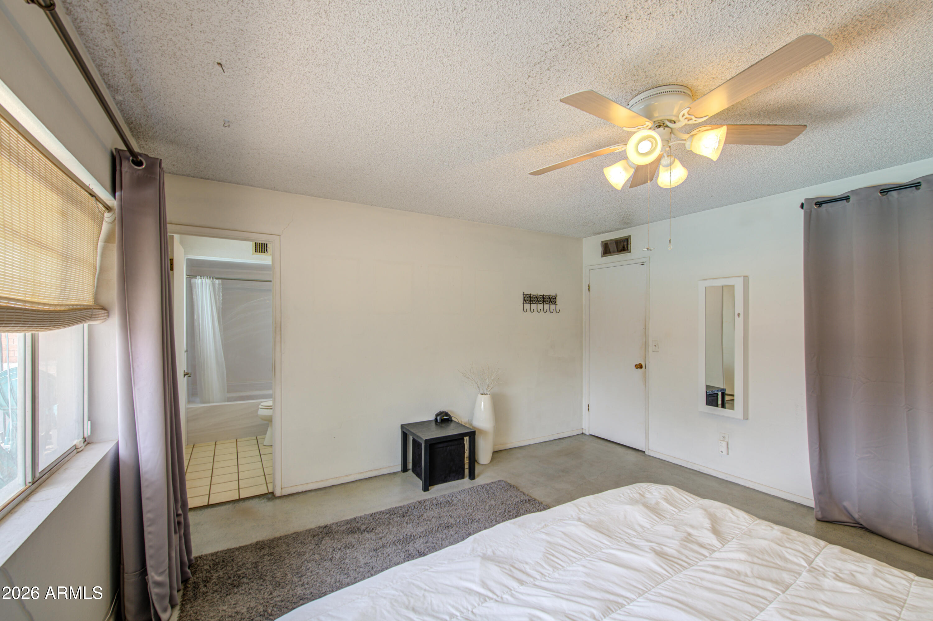 FLEETWOOD UNIT 4 - Residential