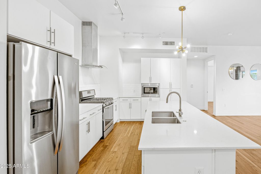 Photo of 3131 N Central Avenue #3009, Phoenix, AZ 85012 (MLS # 6935441)